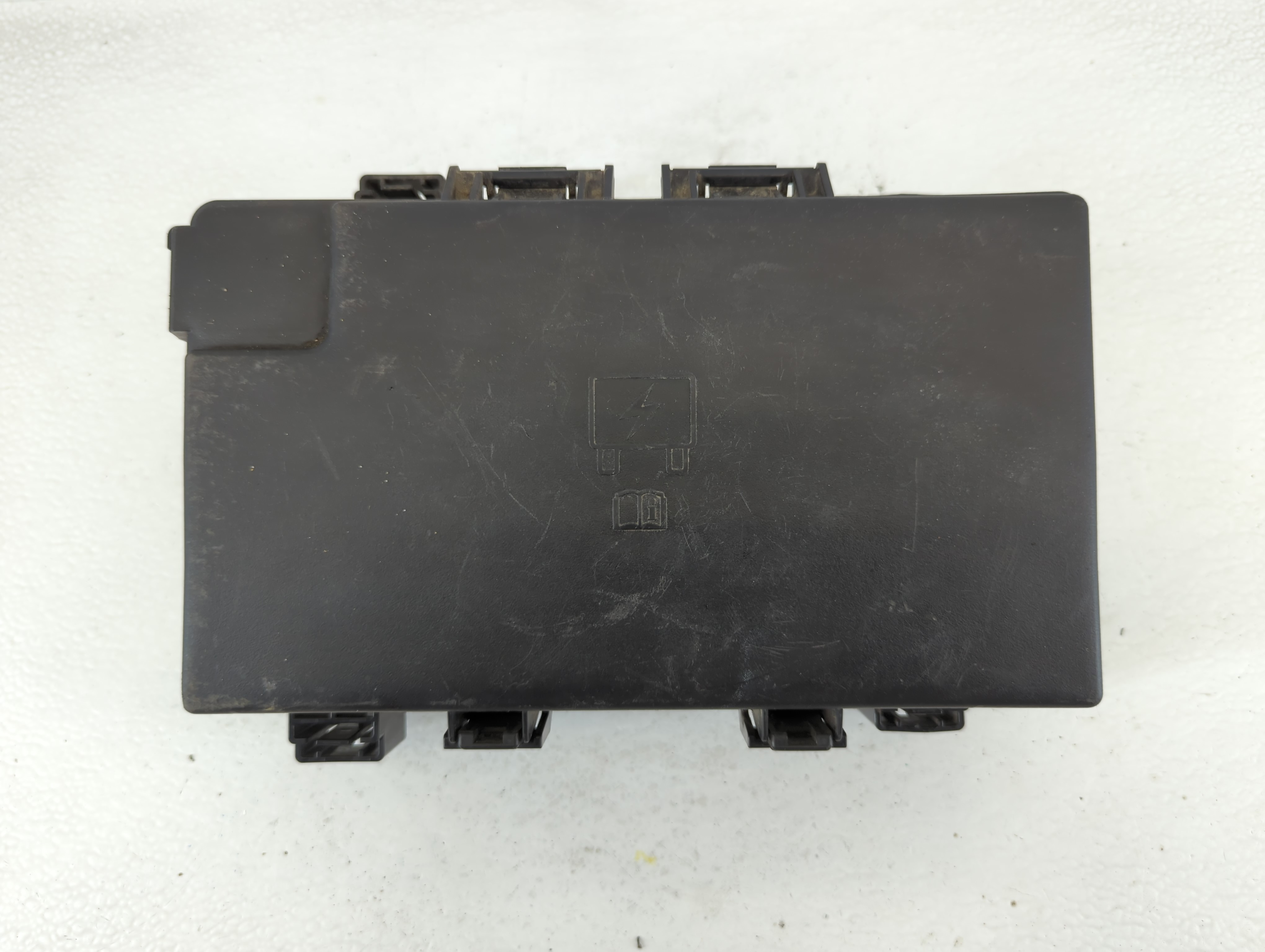 Picture of 2018 Dodge Ram 1500 Fusebox Fuse Box Relay Module P68322373ab B 678802