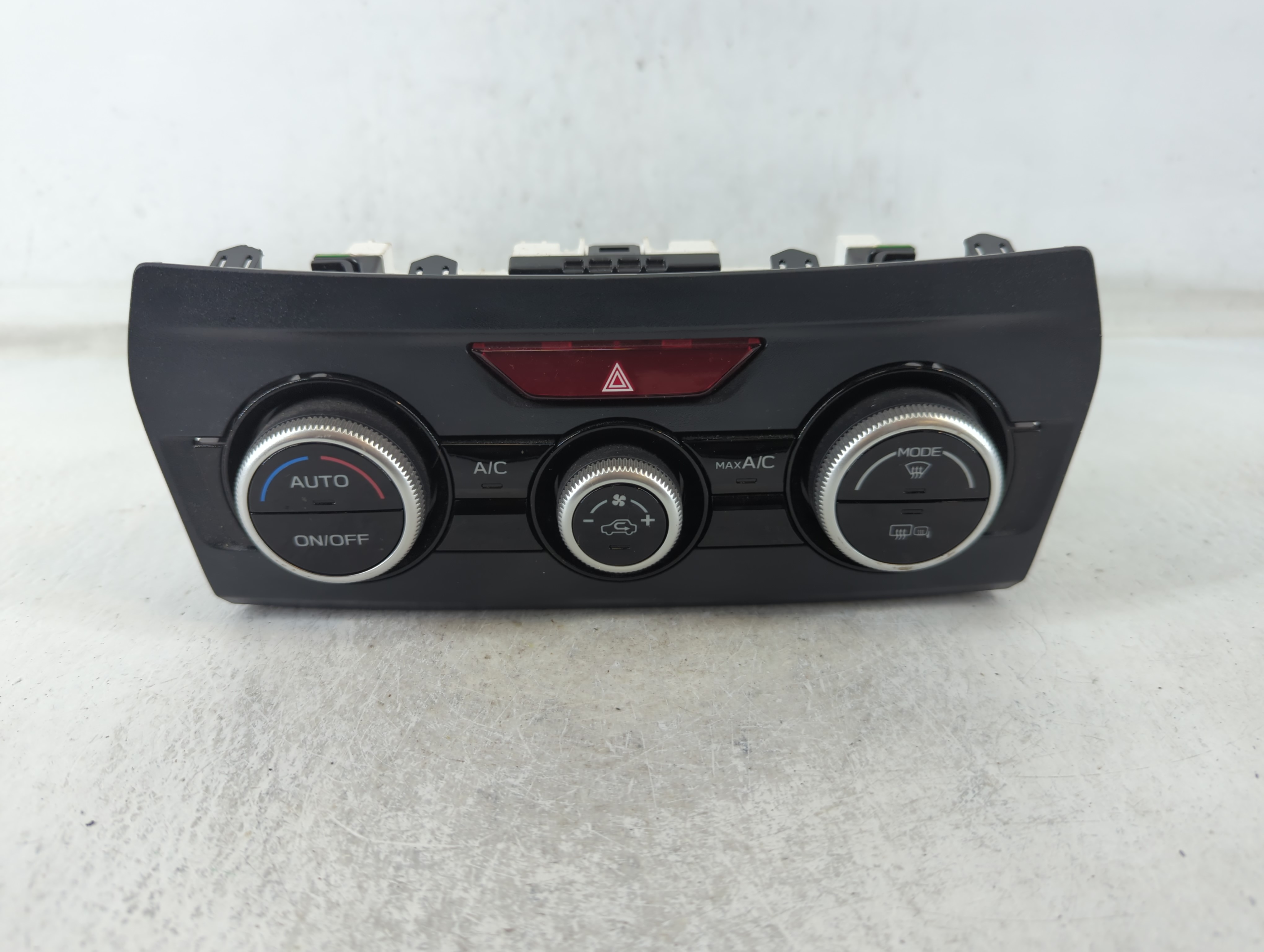 2019 Subaru Xv Ac Heater Climate Control 237050-2760|72311fl730 678923 - Oemusedautoparts1.com