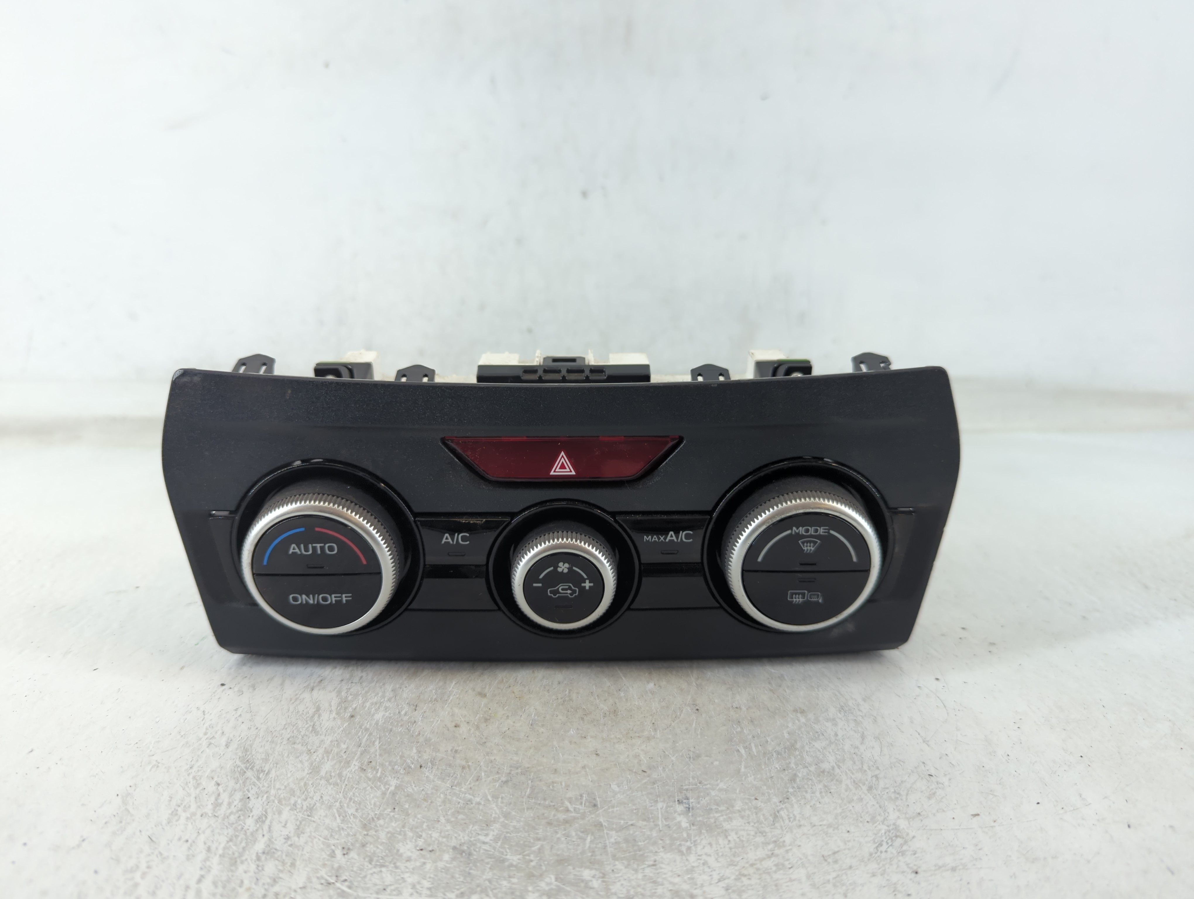 2019 Subaru Xv Ac Heater Climate Control 72311fl730 679003 - Oemusedautoparts1.com