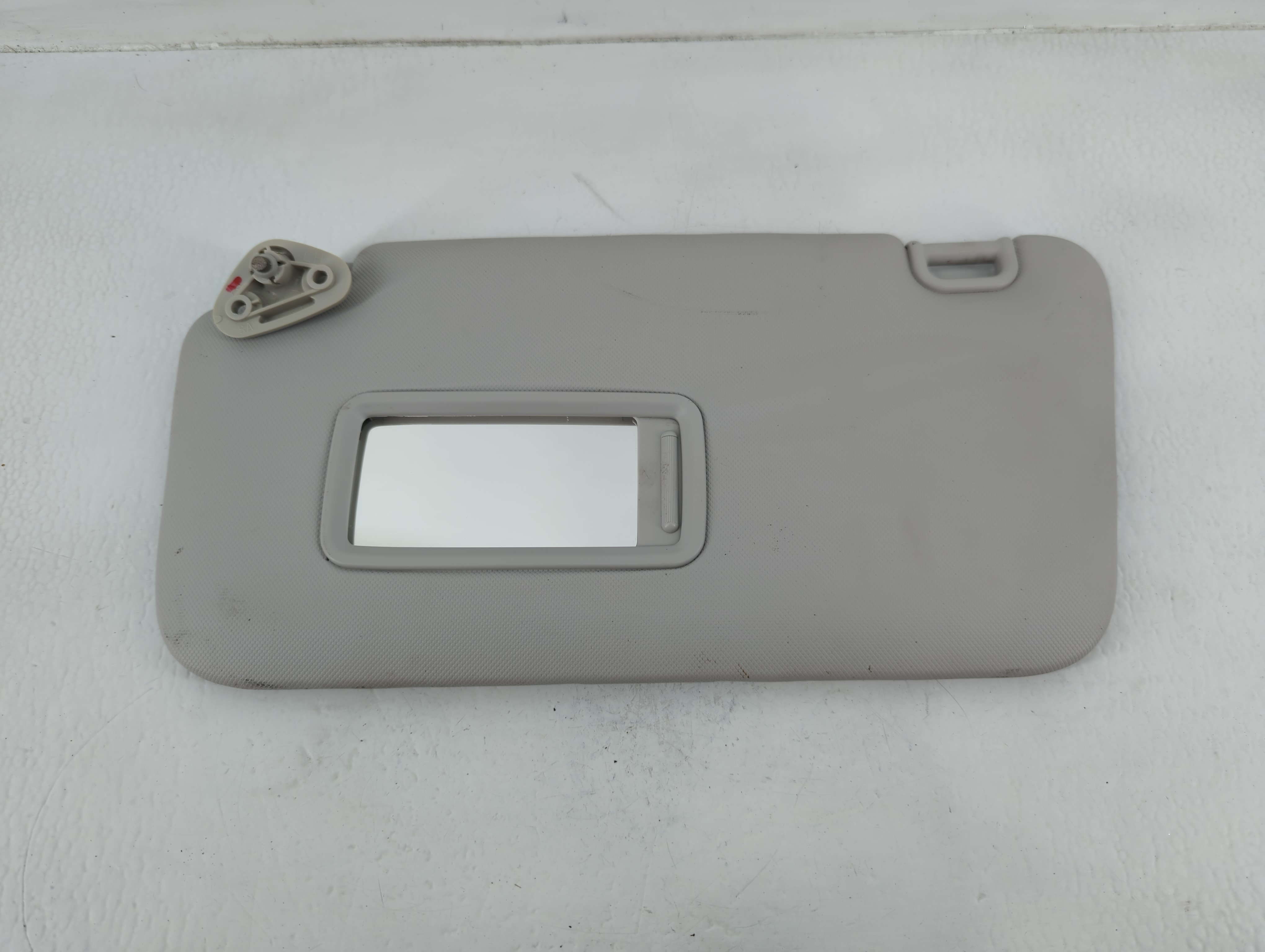 2009 Subaru Forester Driver Sun Visor Mirror Left Sunvisor Pale Grey 679056 - Oemusedautoparts1.com
