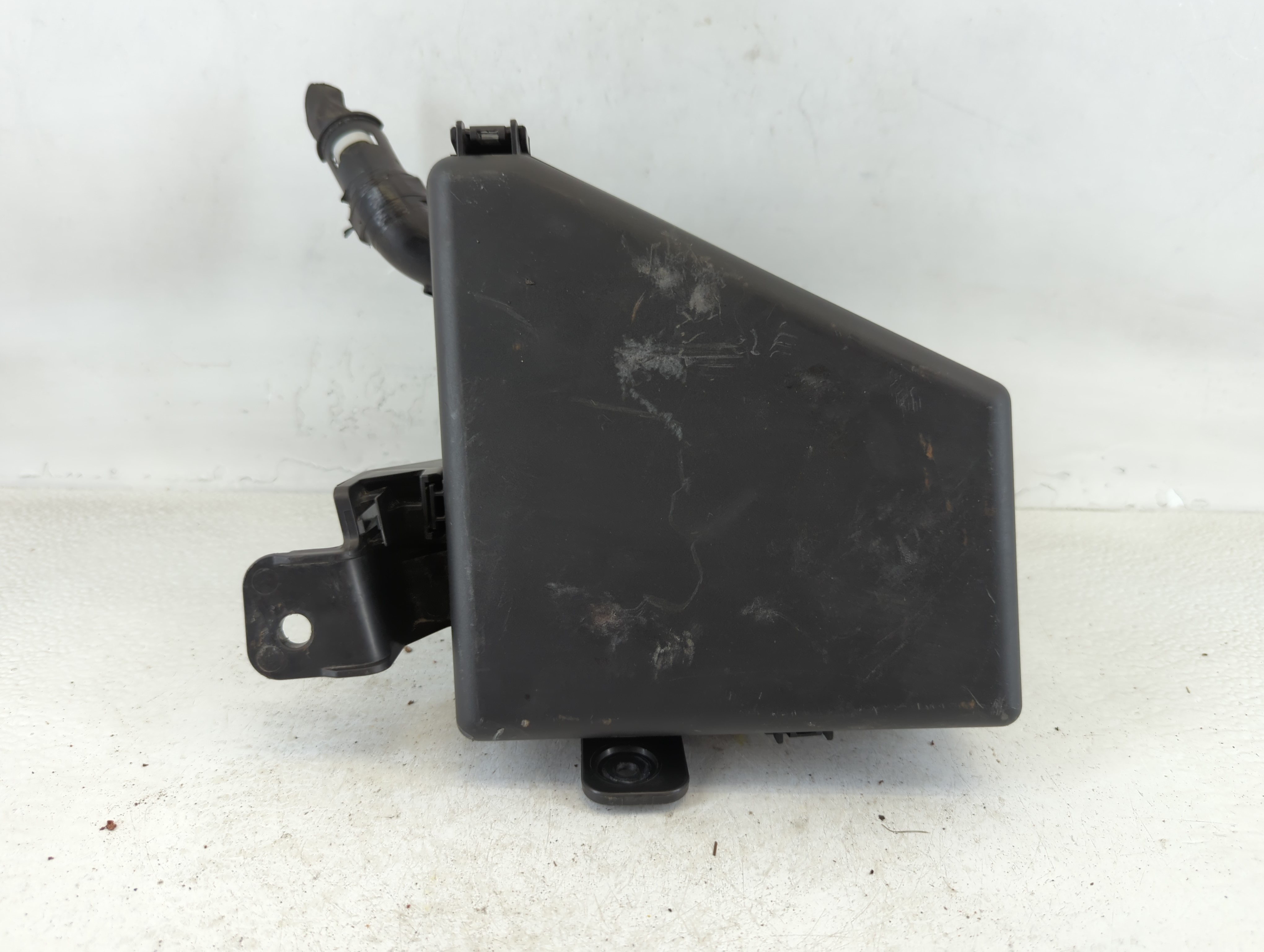 2019 Subaru Xv Fusebox Fuse Box Relay Module Mb504100b 679213 - Oemusedautoparts1.com