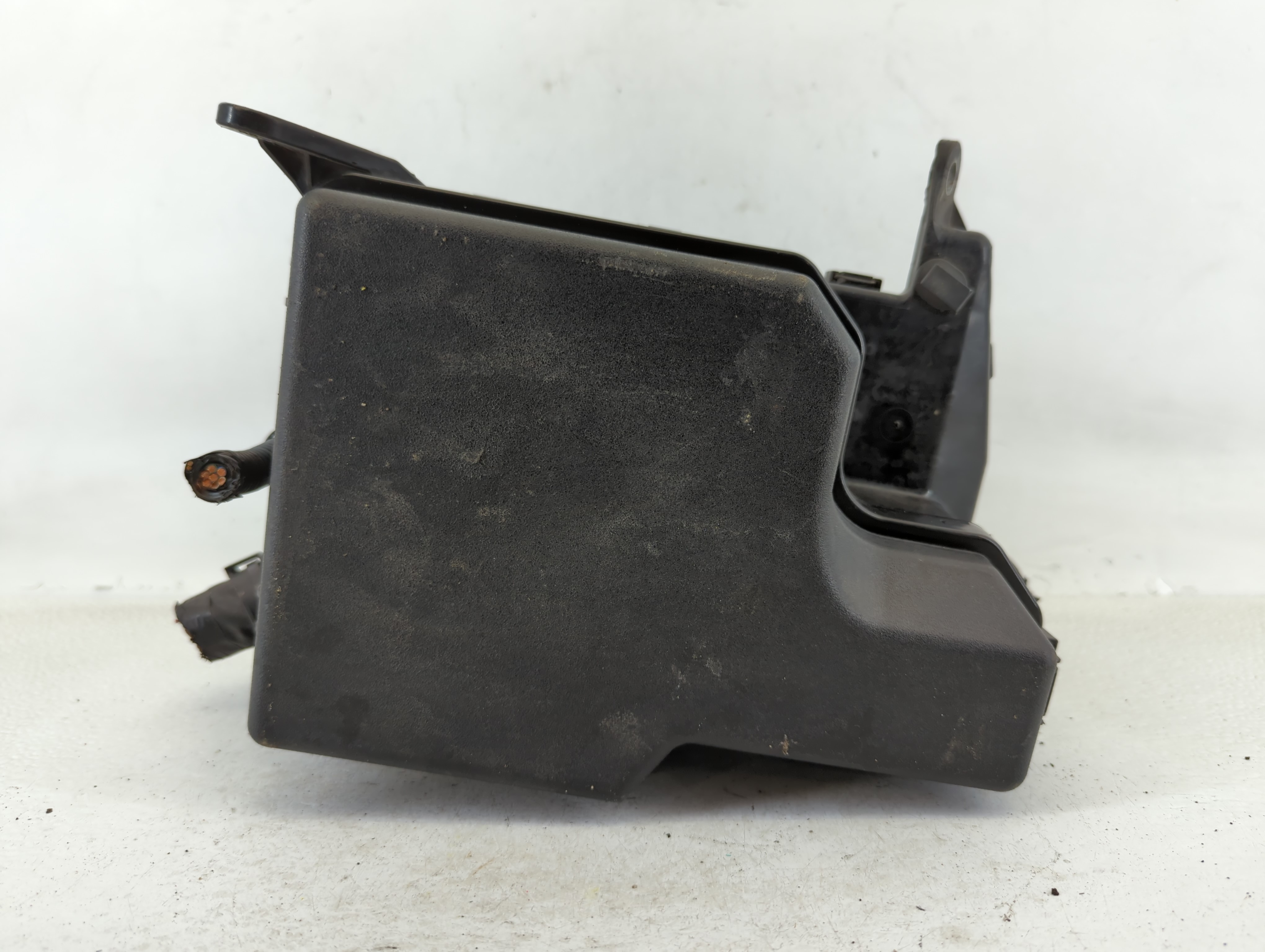 2011-2016 Toyota Sienna Fusebox Fuse Box Relay Module 82641-08030 679387 - Oemusedautoparts1.com
