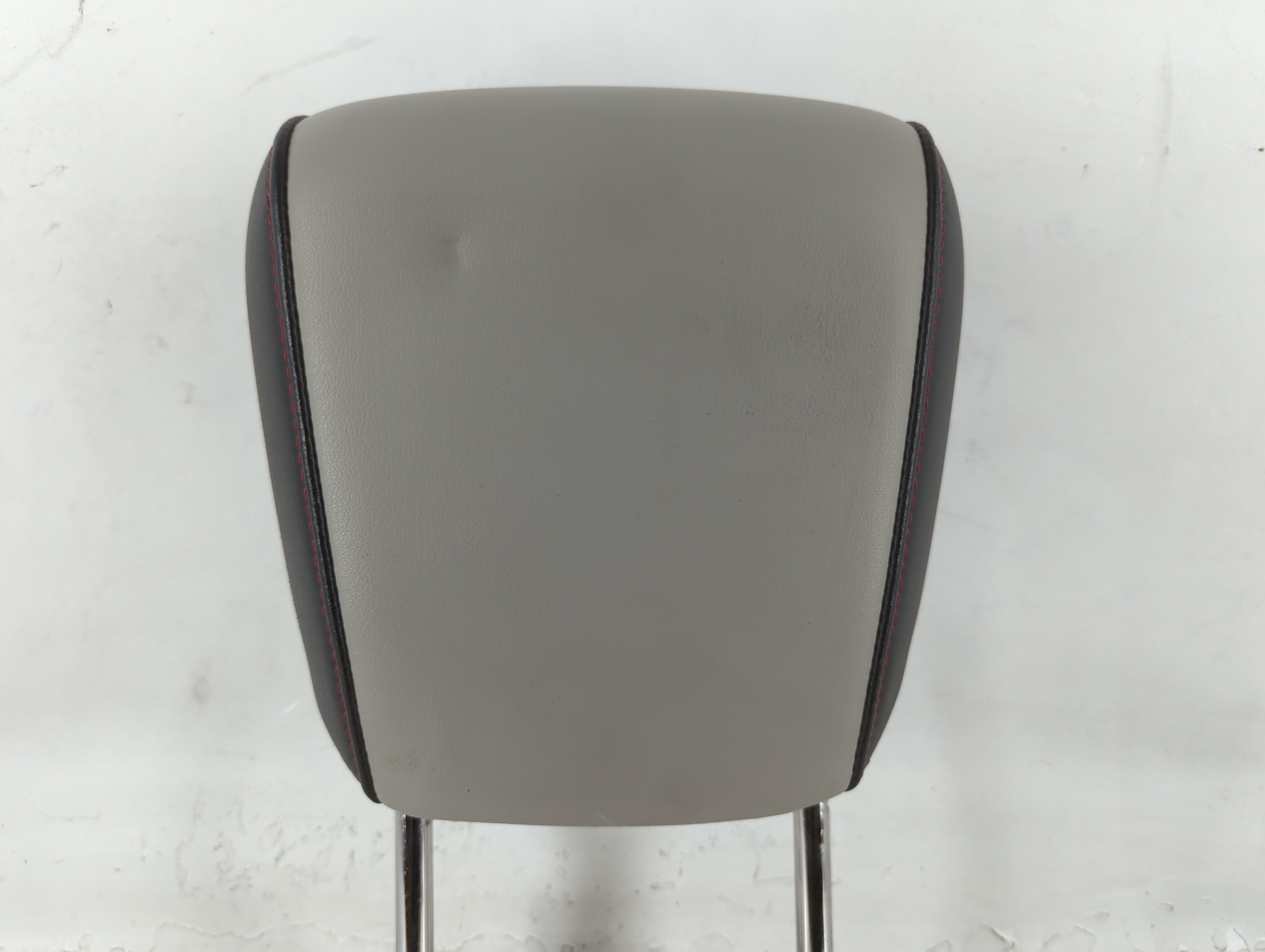 Picture of Gmc Terrain Headrest Head Rest Rear Seat Grey 679802