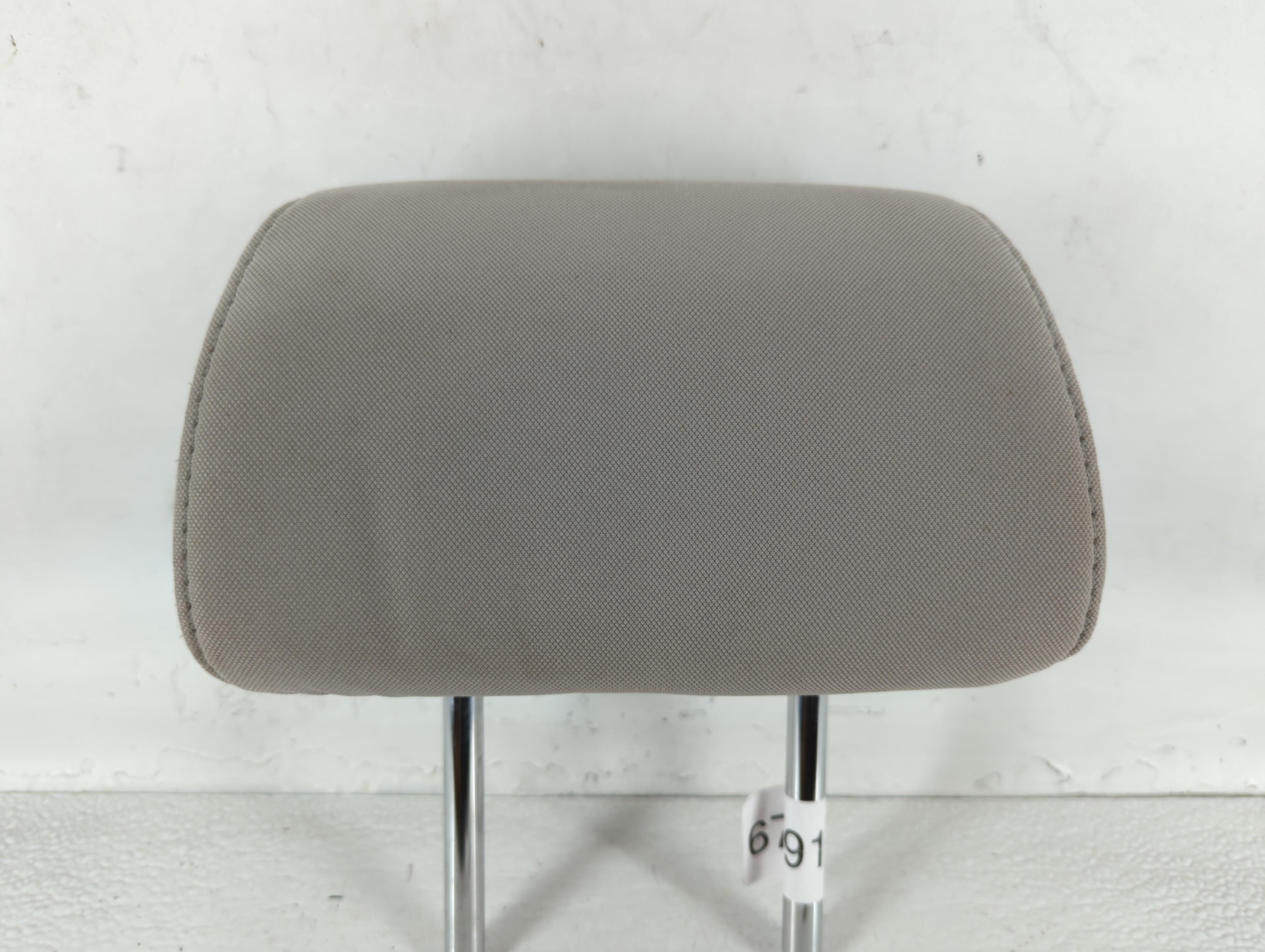 Hyundai Sonata Headrest Head Rest Front Driver Passenger Seat Light Grey 679919 - Oemusedautoparts1.com