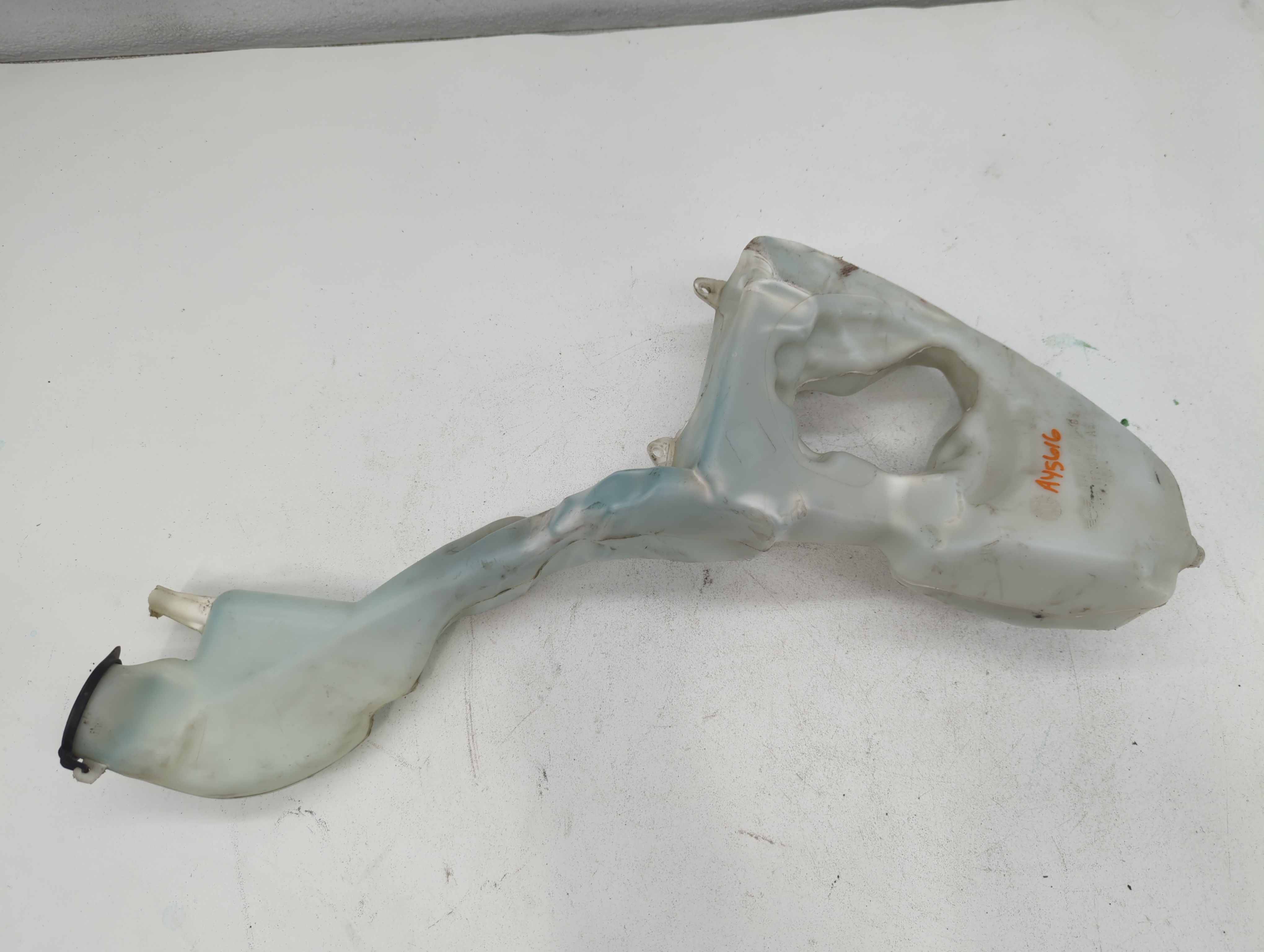Ford Club Windshield Washer Fluid Reservoir Bottle Oem 680152 - Oemusedautoparts1.com
