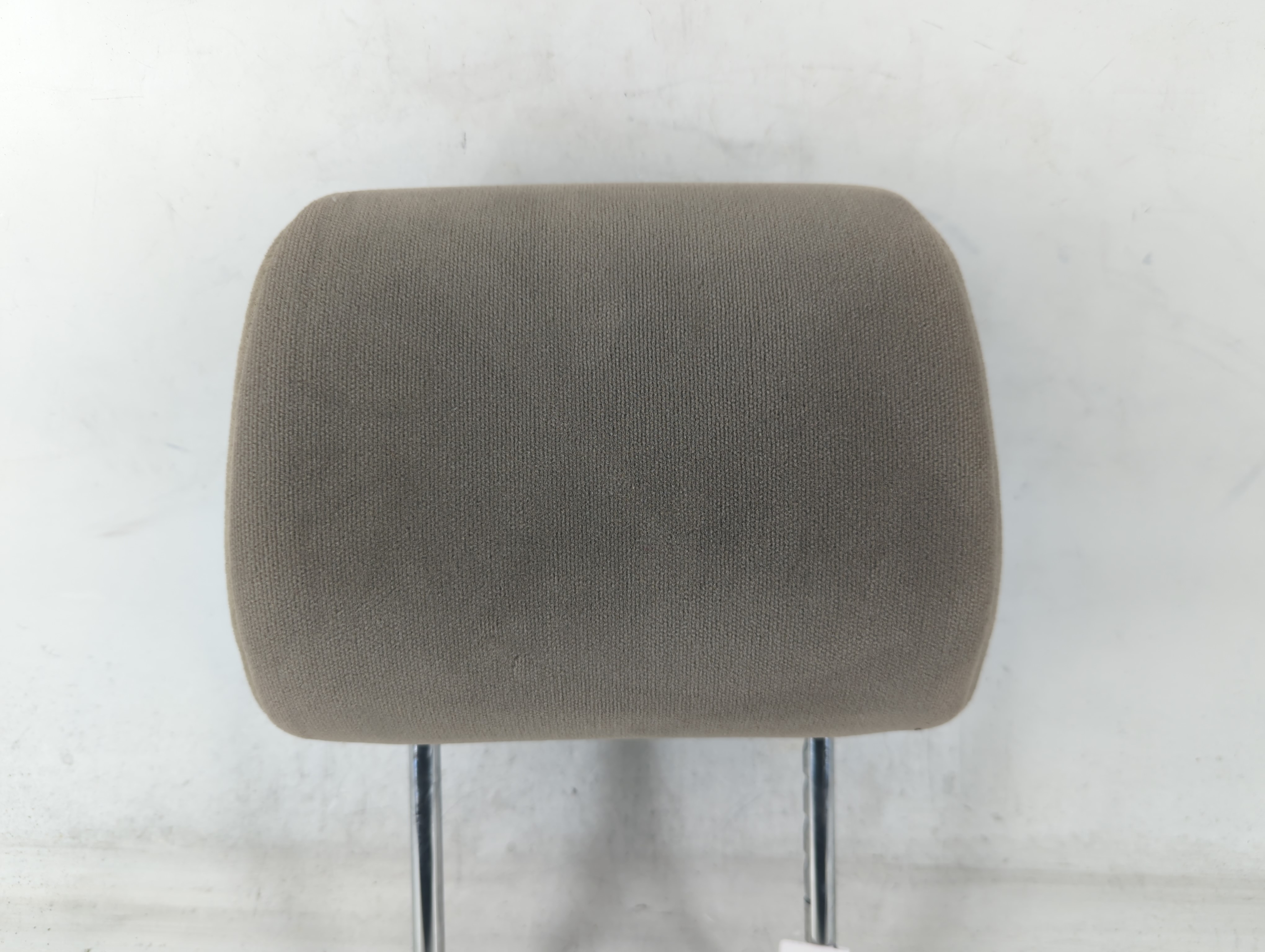 2004 Toyota Sienna Headrest Head Rest Rear Center Seat Beige 680208 - Oemusedautoparts1.com