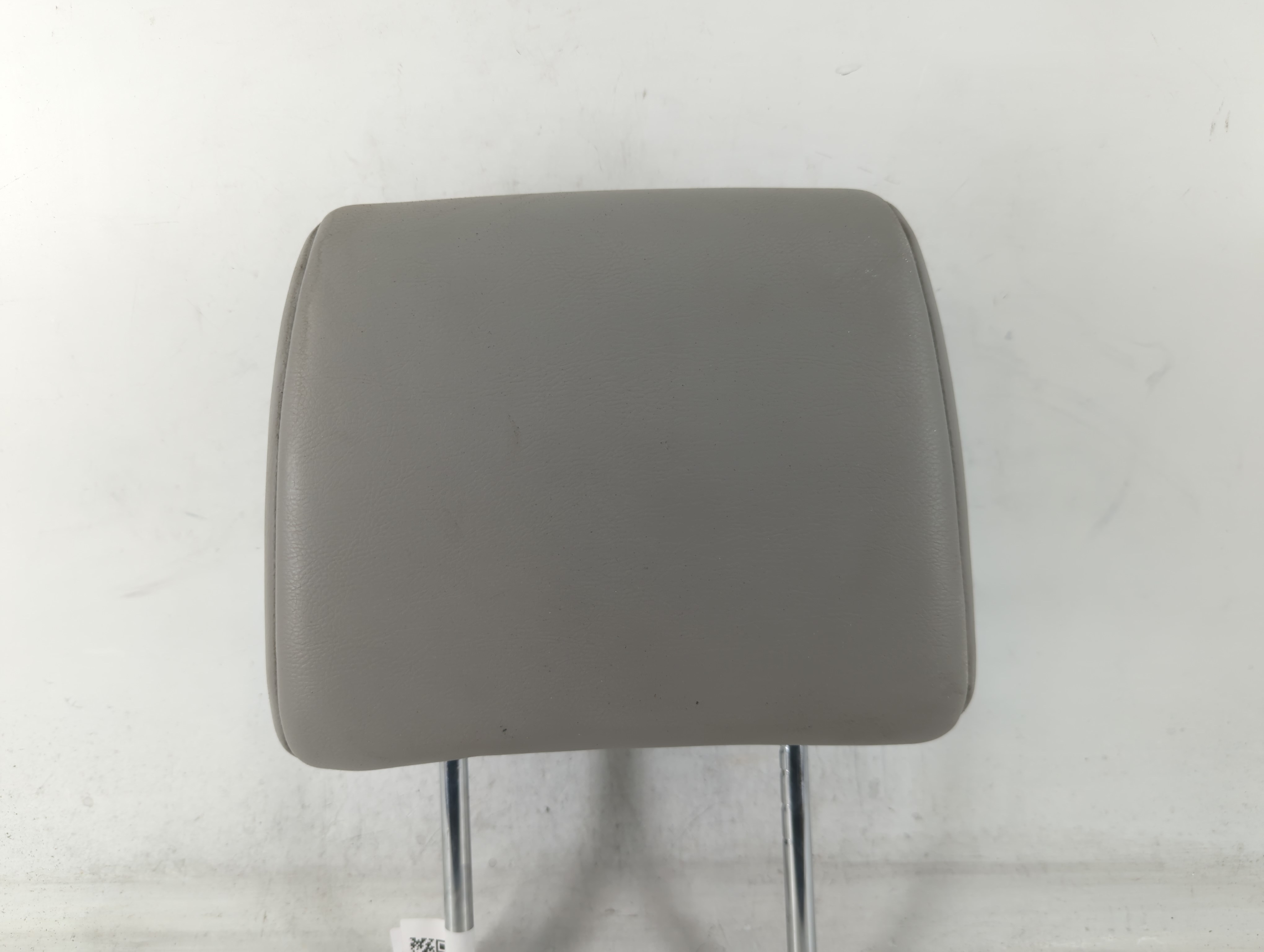 Picture of 2011 Nissan Rogue Headrest Head Rest Front Driver Passenger Seat Grey 680286