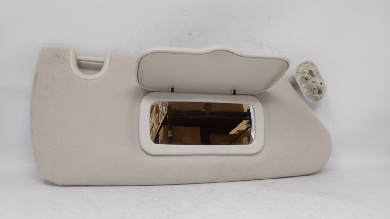2004 Chrysler Pacifica Passenger Sun Visor Mirror Right Sunvisor Gray 68029 - Oemusedautoparts1.com