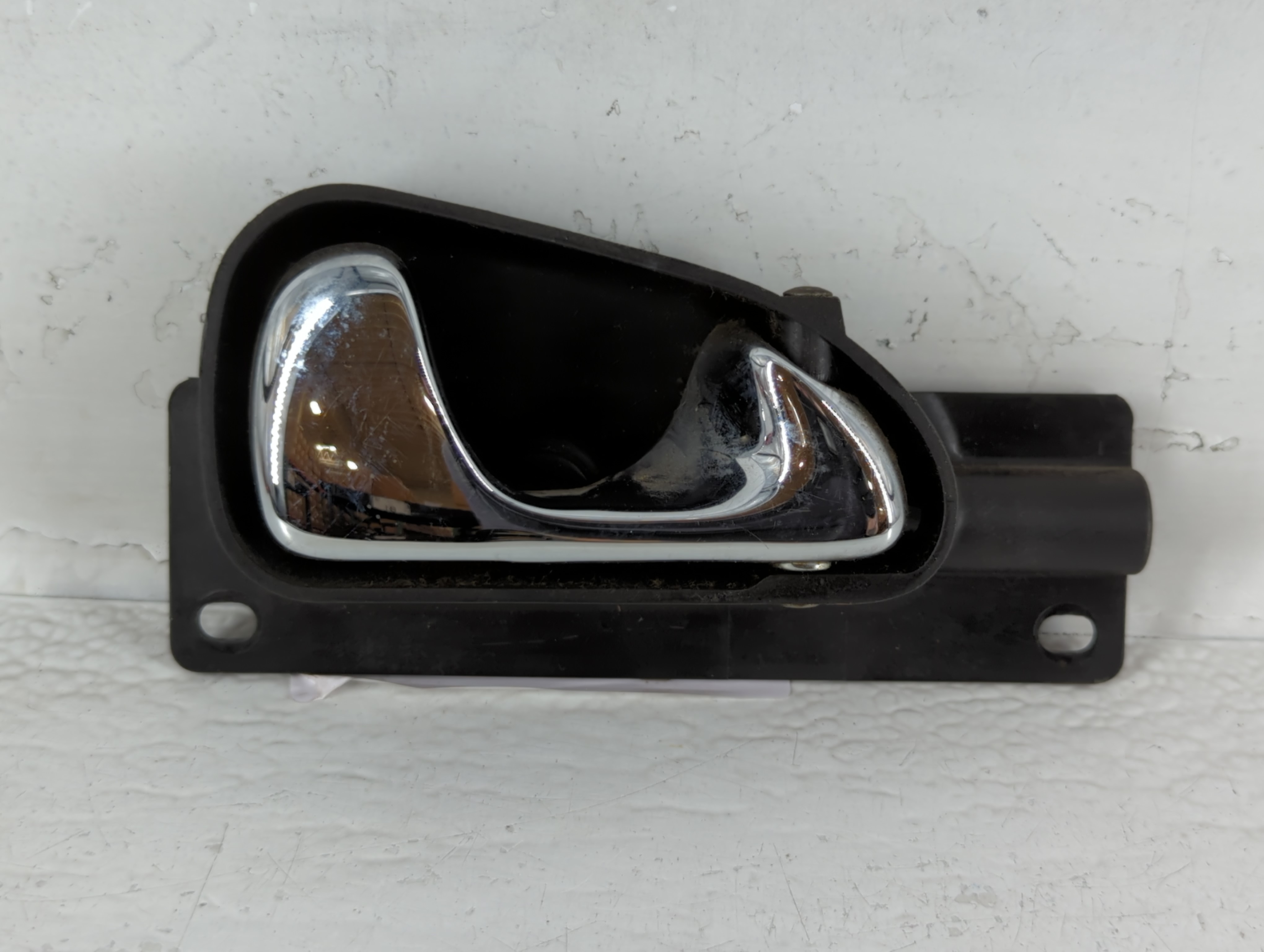 1999 Lincoln Continental Passenger Front Right Door Handle Exterior Assembly 680451 - Oemusedautoparts1.com