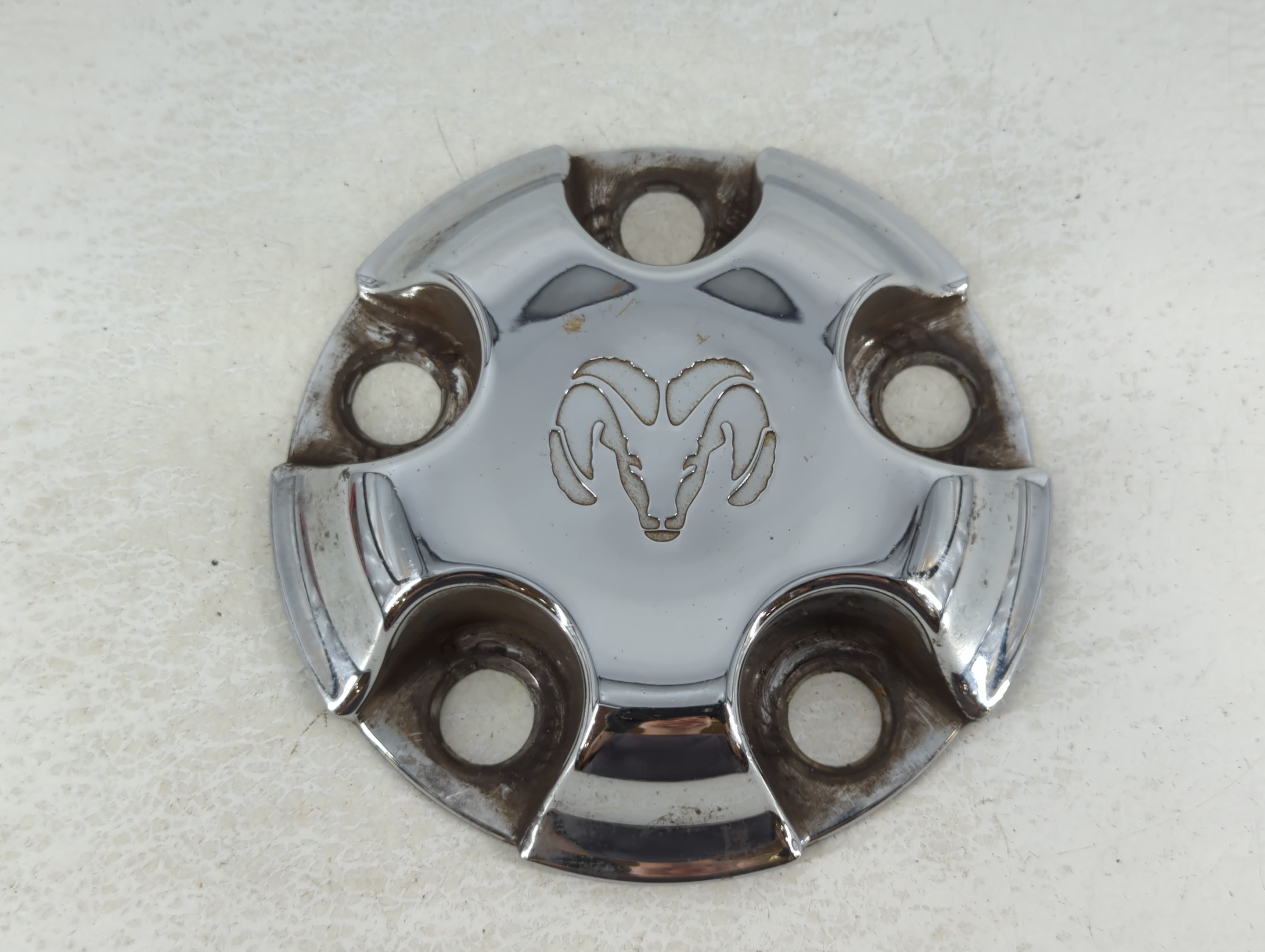 Picture of 2003 Dodge Ram 1500 Rim Wheel Center Cap 680453