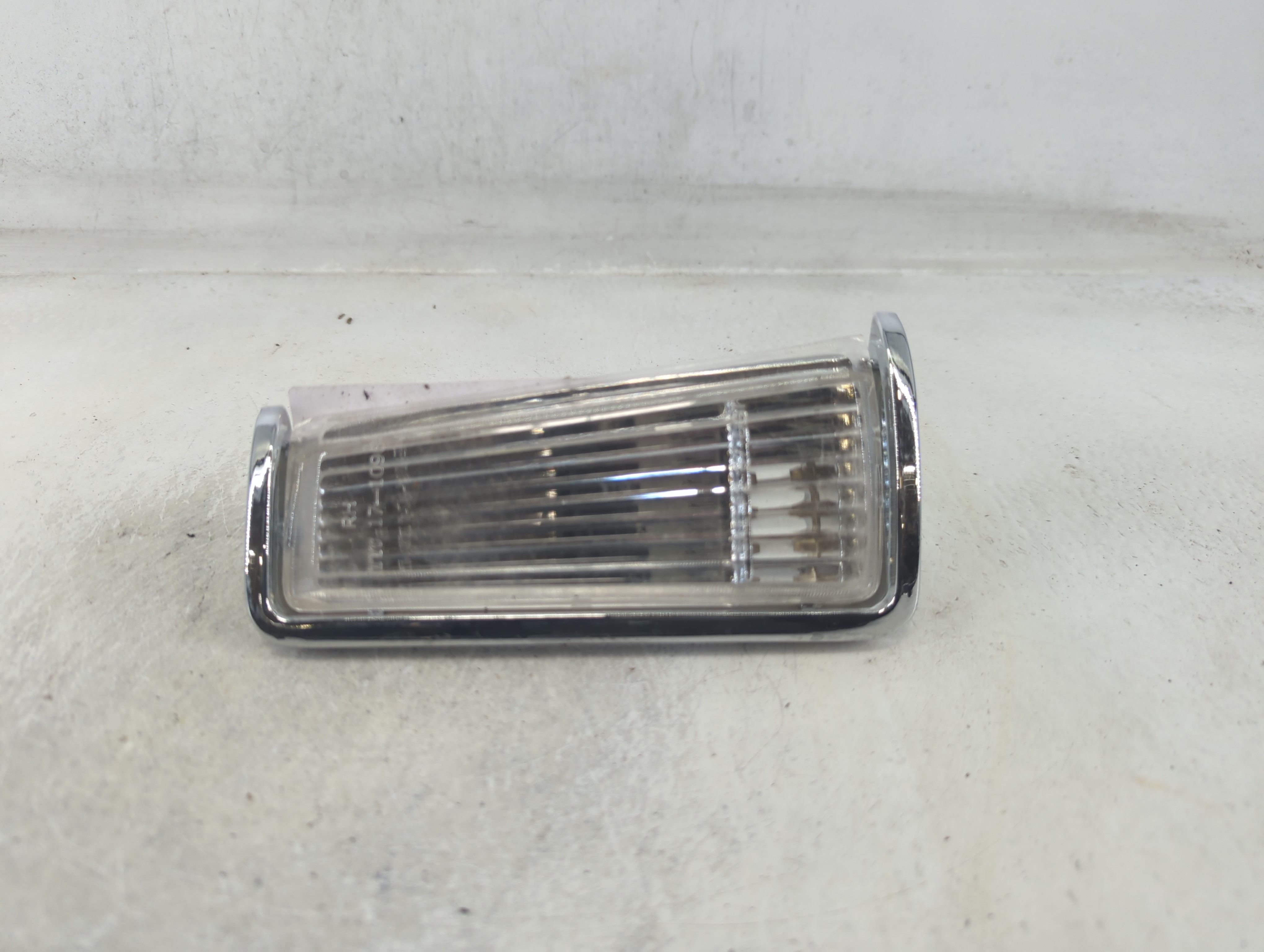 1996-1999 Dodge Caravan Driver Left Oem Head Light Headlight Lamp 680497 - Oemusedautoparts1.com