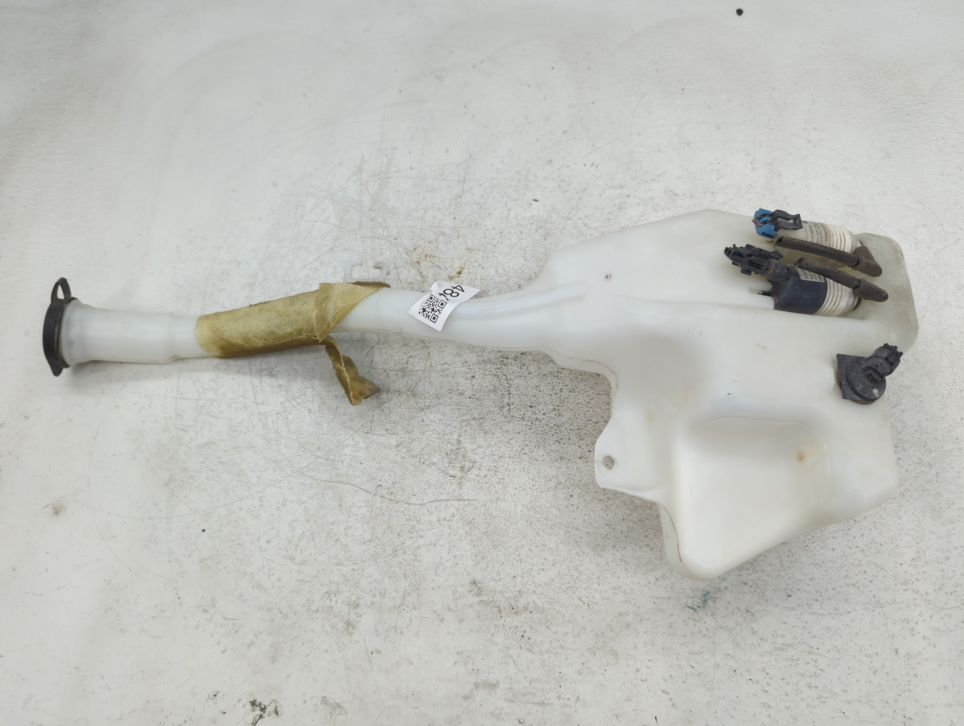Chevrolet Traverse Windshield Washer Fluid Reservoir Bottle Oem 681484 - Oemusedautoparts1.com