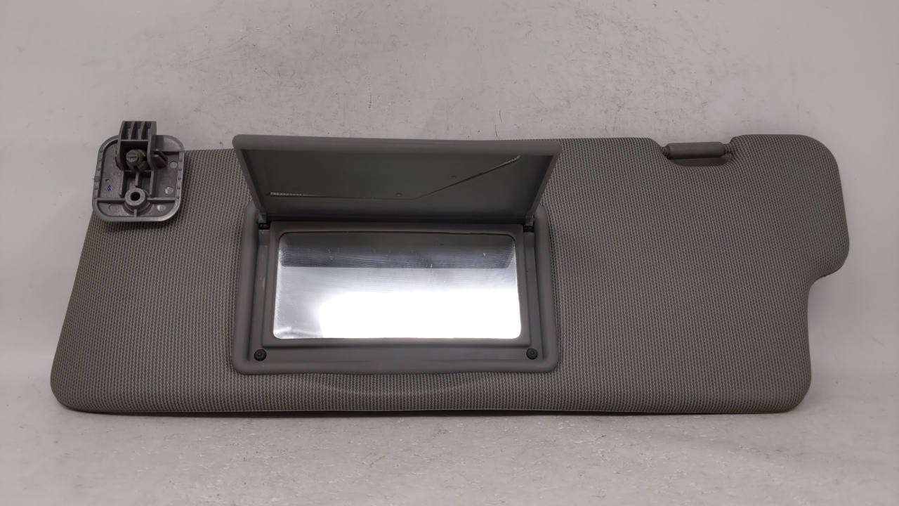2004-2008 Chevrolet Optra Driver Left Sun Visor Sunvisor Gray 68150 - Oemusedautoparts1.com