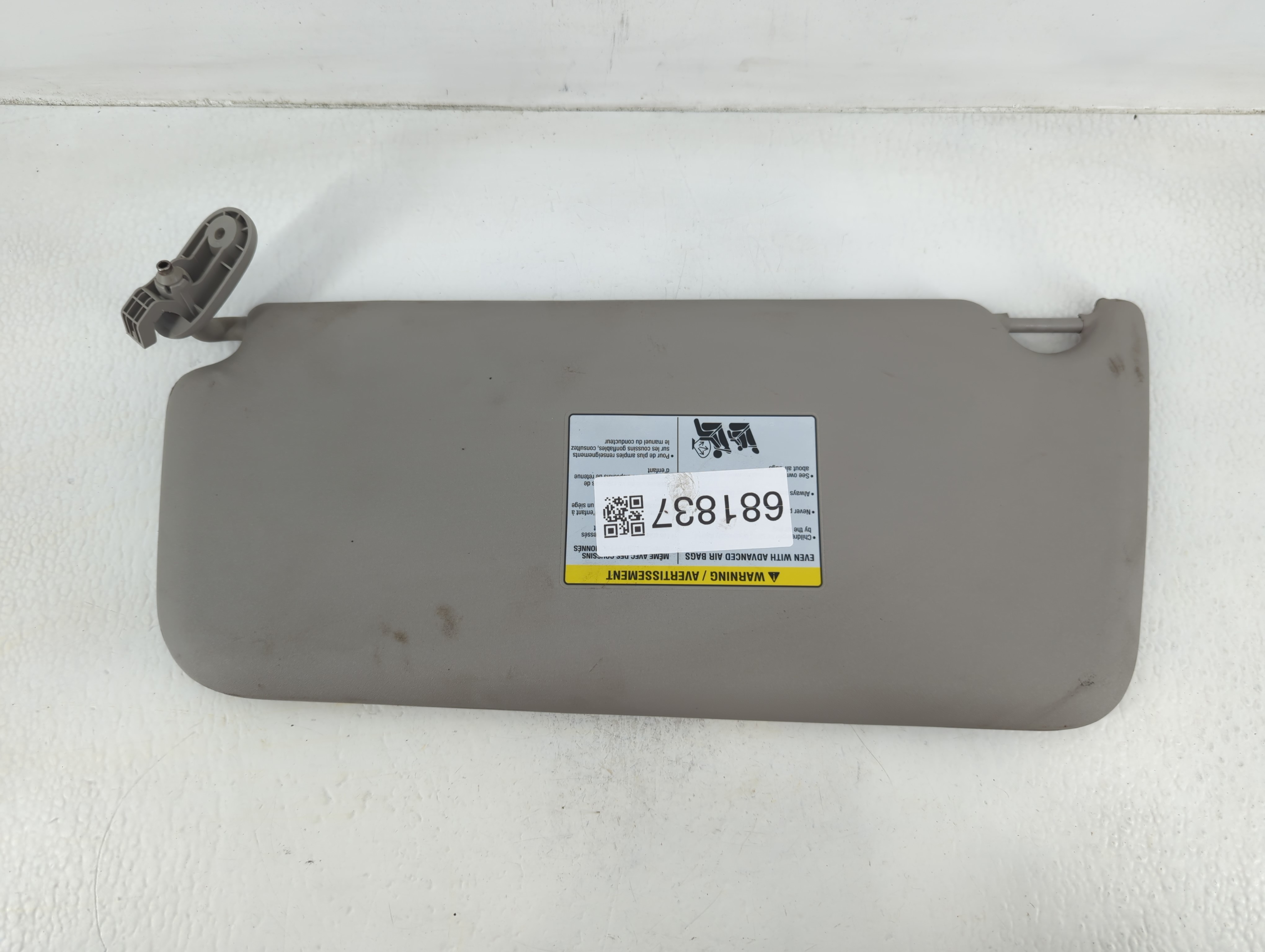 2018 Nissan Nv200 Driver Sun Visor Mirror Left Sunvisor Pale Grey 681837 - Oemusedautoparts1.com