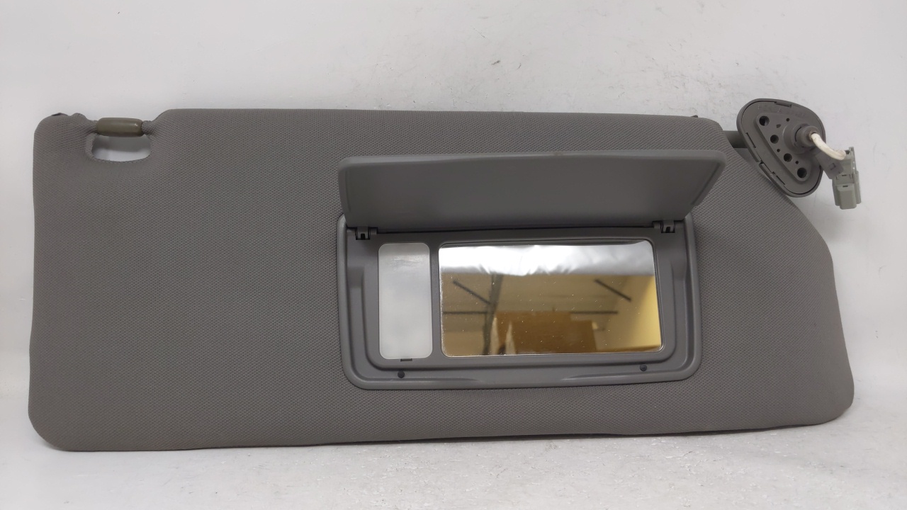 Picture of 2005-2010 Honda Odyssey Passenger Right Sun Visor Sunvisor 68196