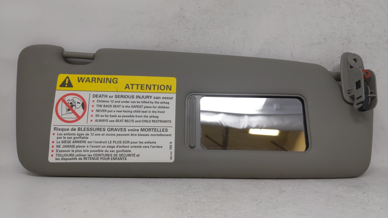 2004-2008 Audi S4 Passenger Right Sun Visor Sunvisor Gray 68266 - Oemusedautoparts1.com