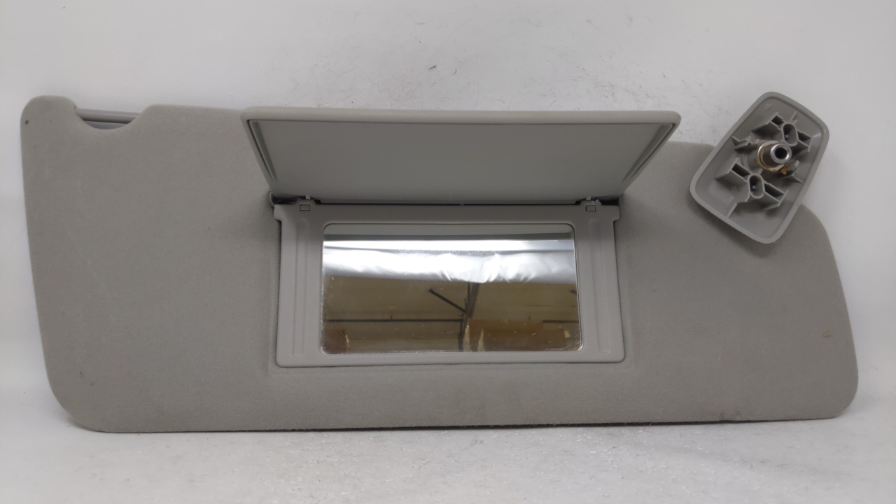 2004 Ford F-150 Passenger Sun Visor Mirror Right Sunvisor Gray 68318 - Oemusedautoparts1.com