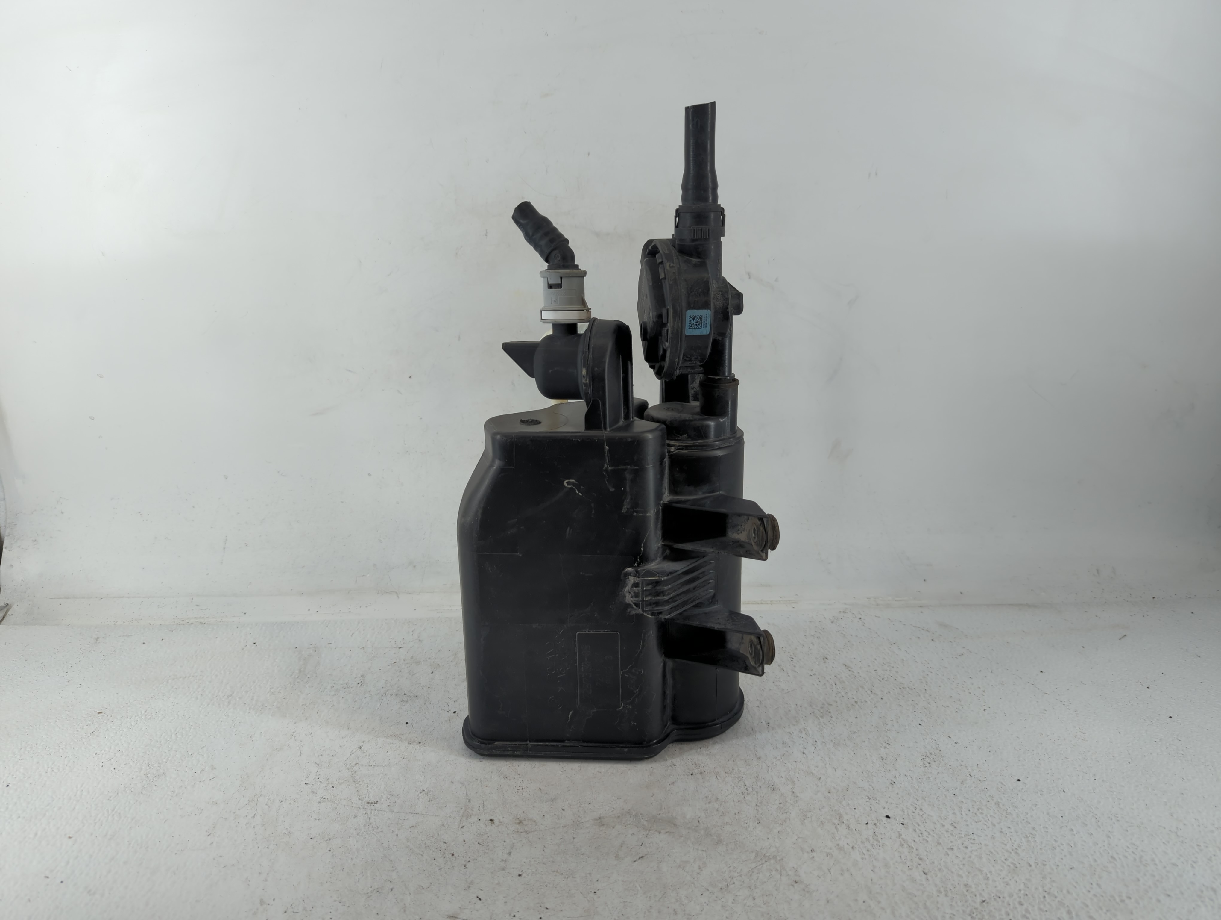 2017 Bmw 320i Fuel Vapor Charcoal Canister 683448 - Oemusedautoparts1.com