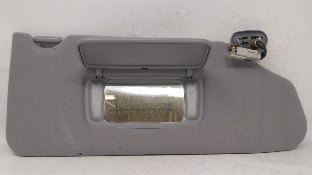 Picture of 1998-2002 Honda Accord Passenger Right Sun Visor Sunvisor Gray 68379