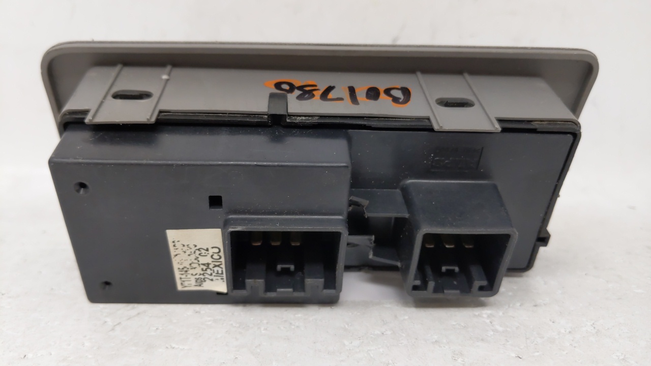 Picture of 2000-2005 Ford Sable Driver Left Door Master Power Window Switch 68395