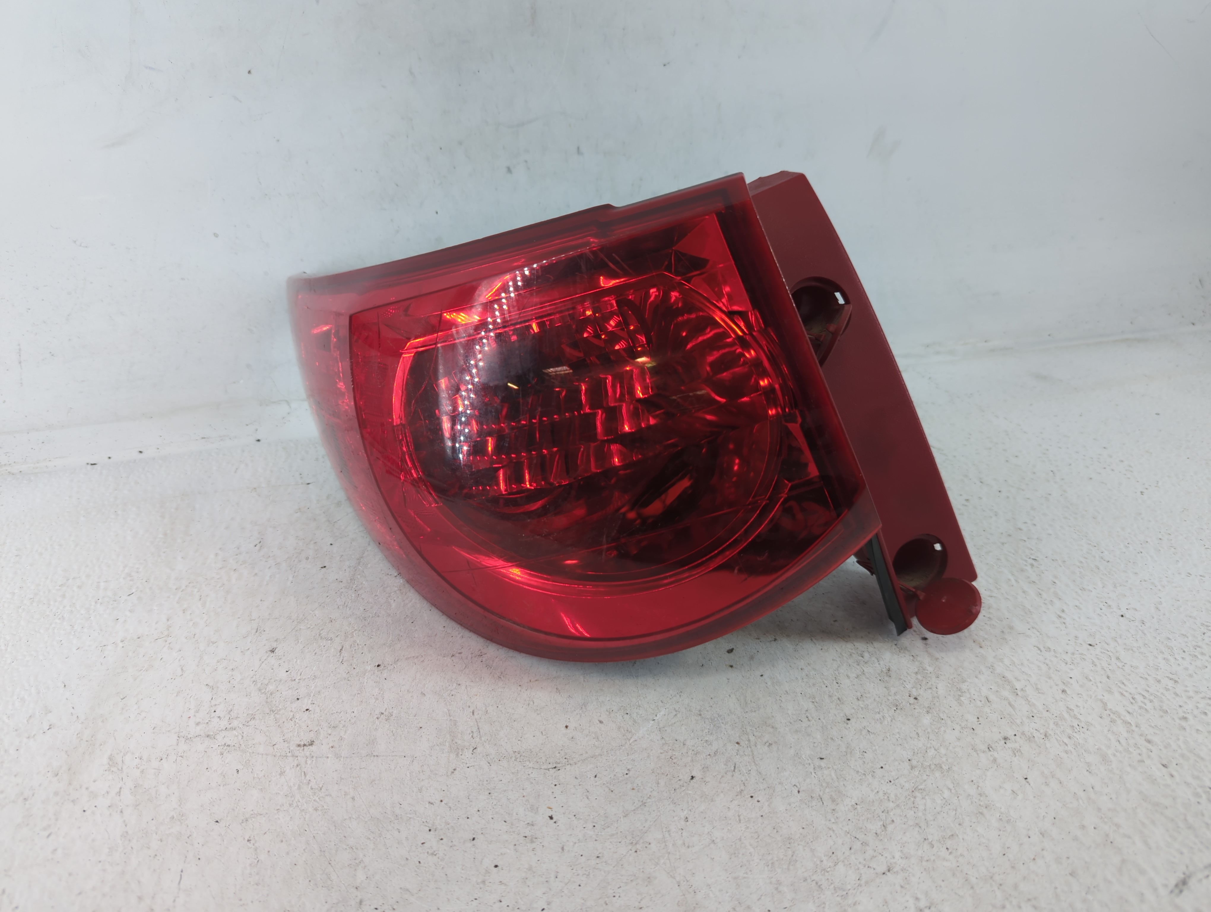 2009 Chevrolet Traverse Driver Left Side Tail Light Taillight Oem 684713 - Oemusedautoparts1.com