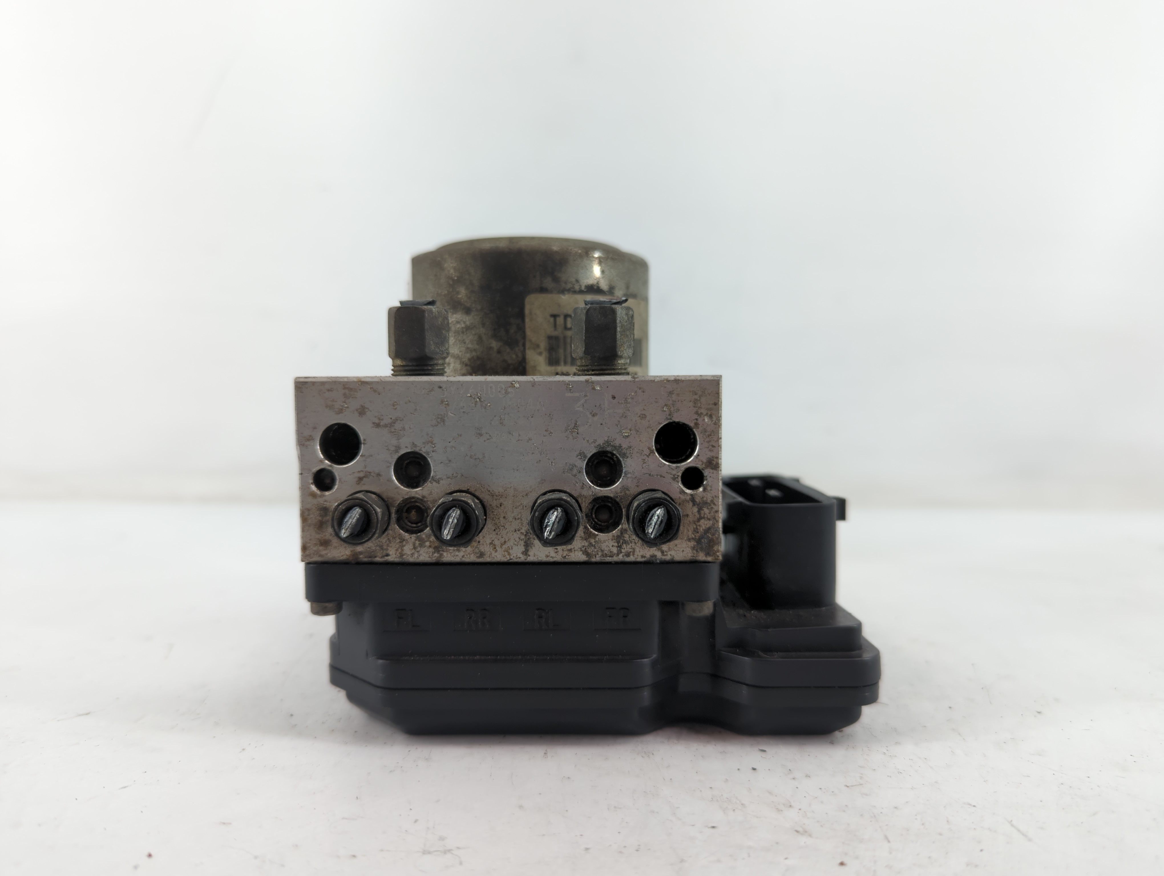 Picture of 2012-2015 Nissan Rogue Abs Pump Control Module 684906