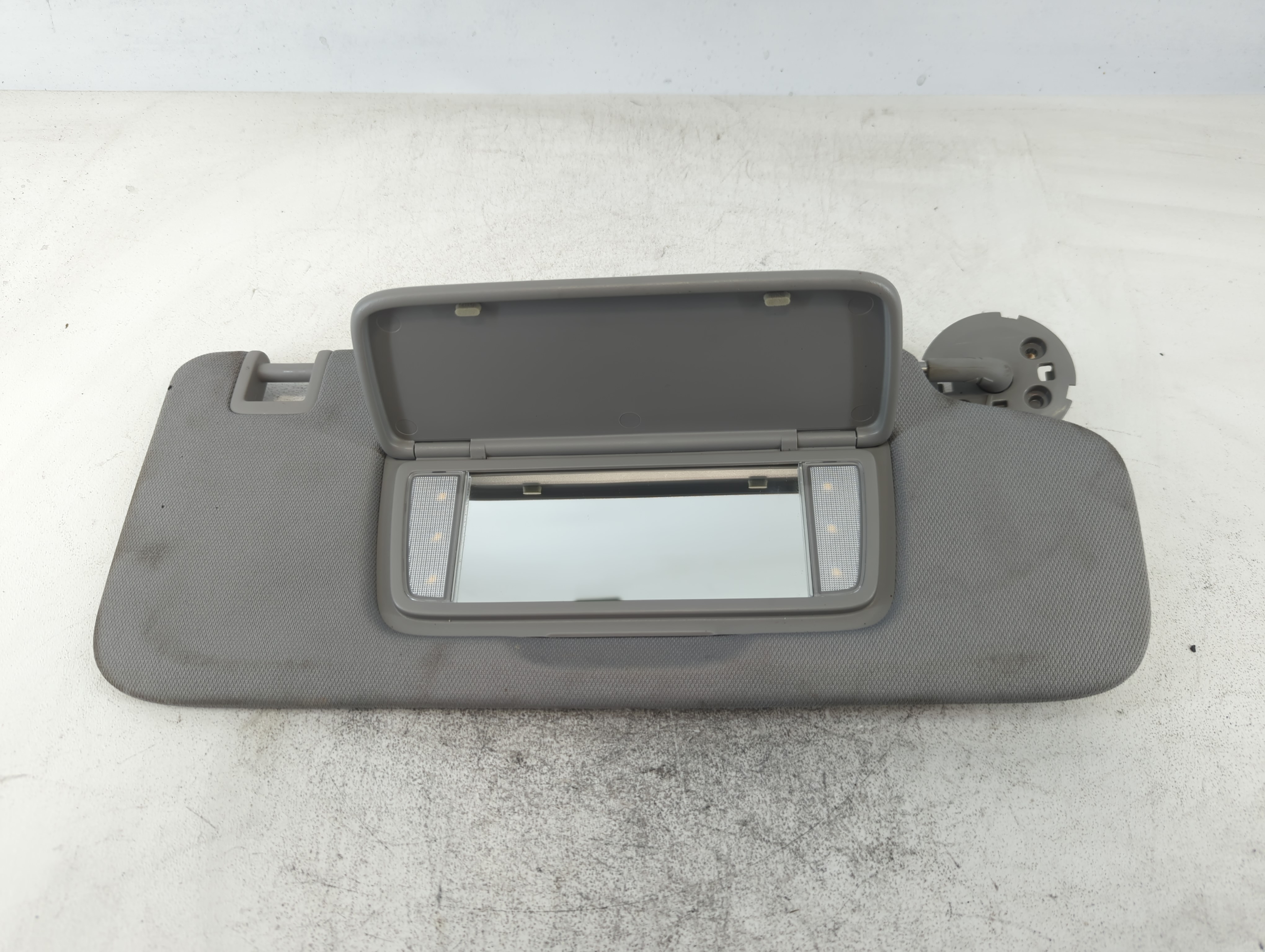 Picture of 2019 Gmc Terrain Passenger Sun Visor Mirror Right Sunvisor Gray 684995