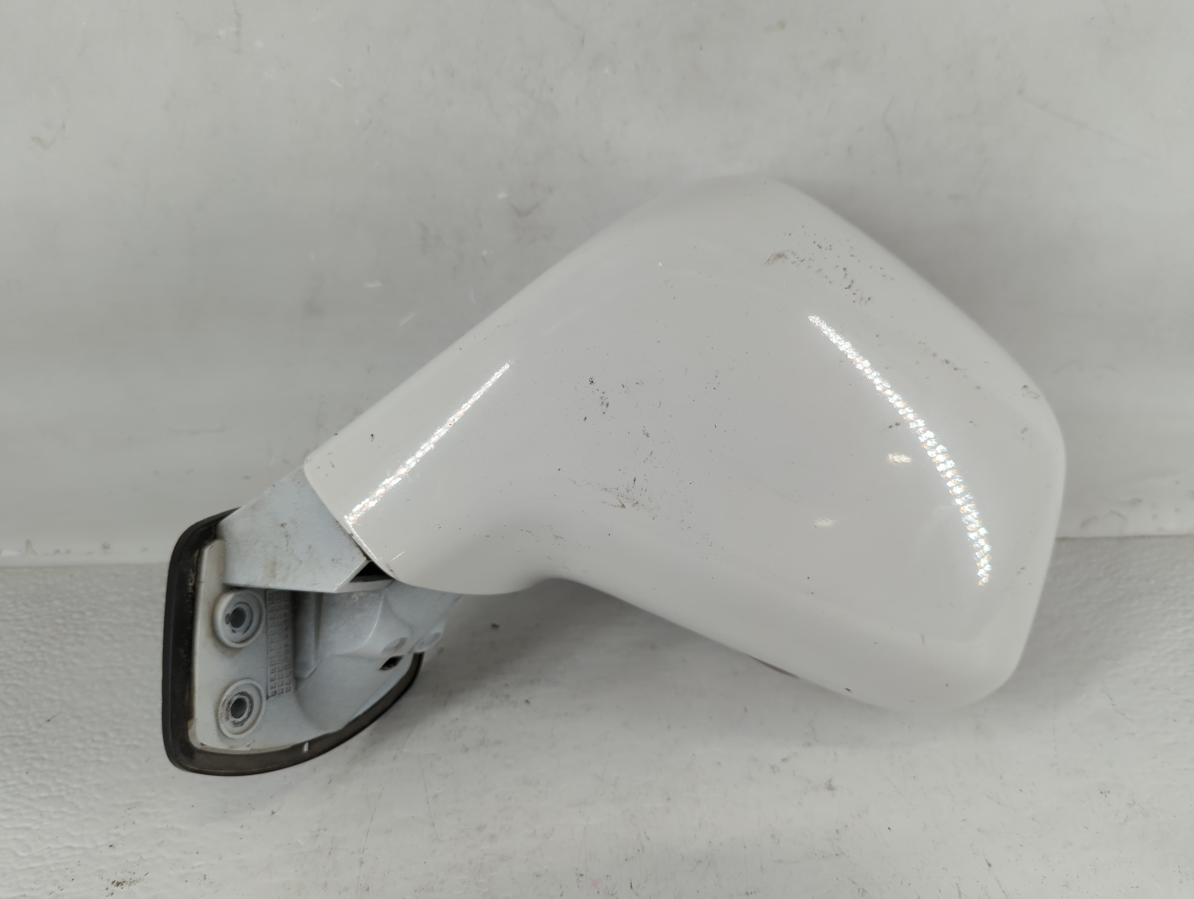 2013-2015 Chevrolet Captiva Sport Driver Left Side View Power Door Mirror 685695 - Oemusedautoparts1.com