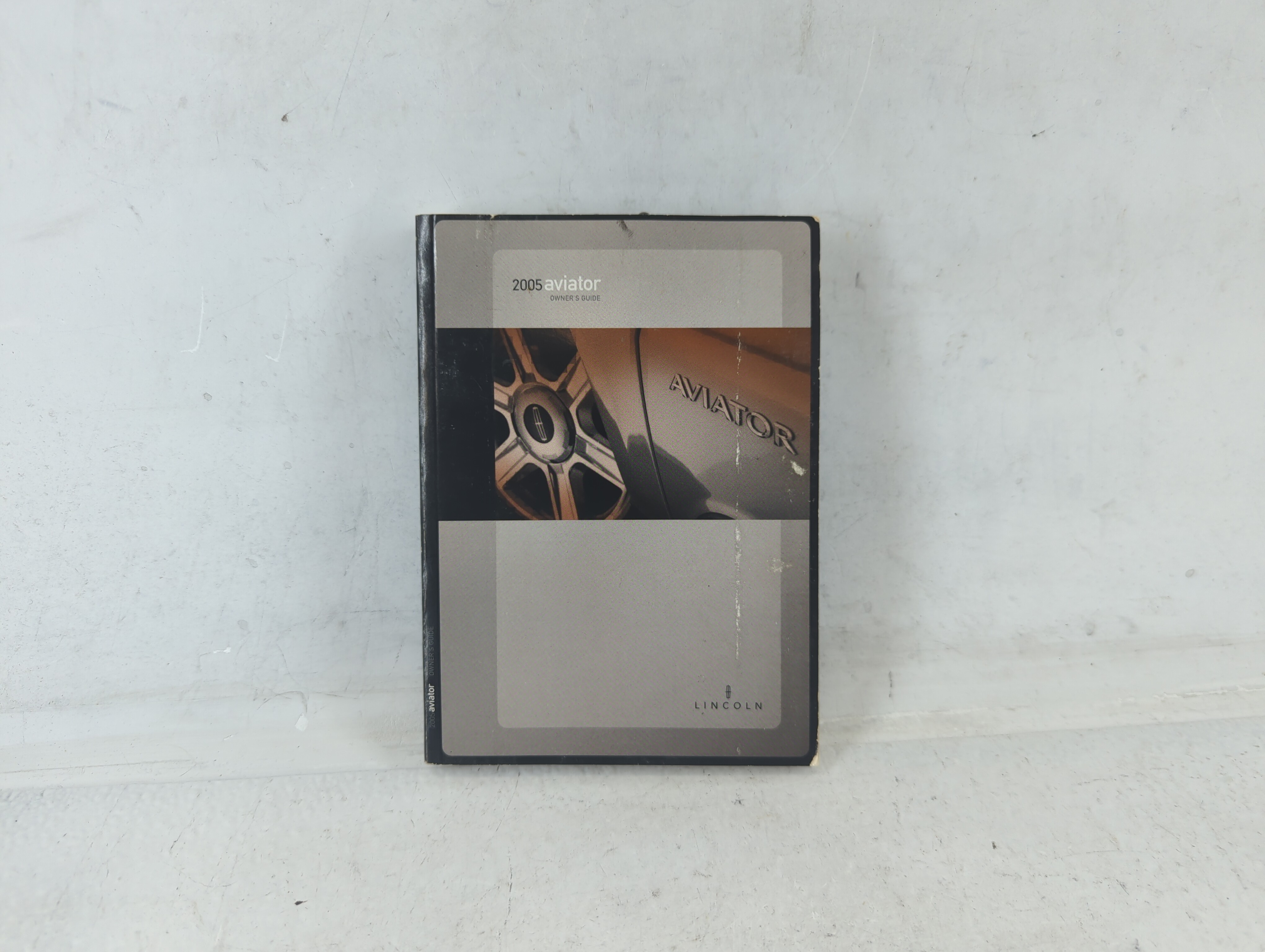 2005 Lincoln Aviator Owners Manual Book Guide 686928 - Oemusedautoparts1.com