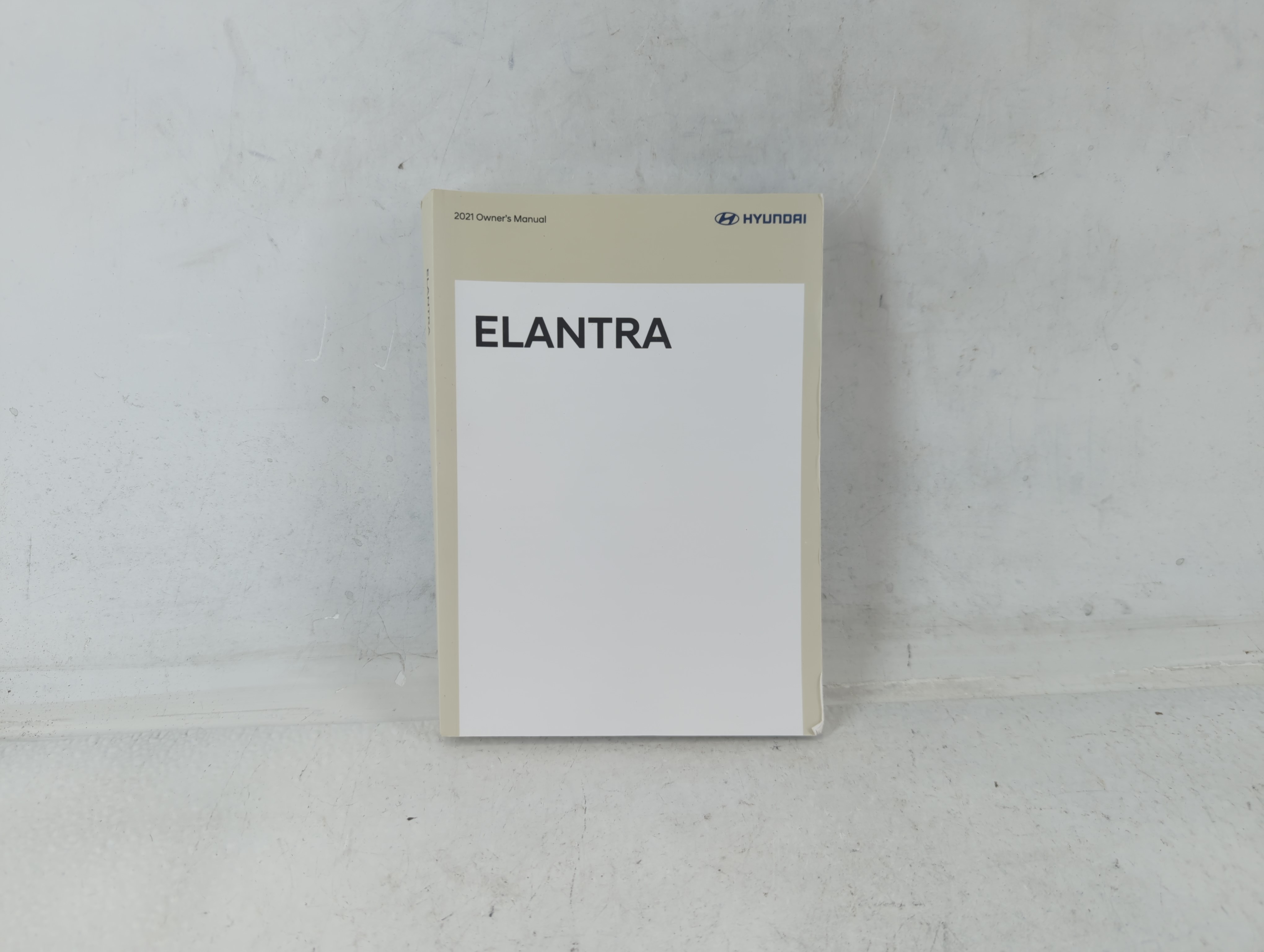 Picture of 2021 Hyundai Elantra Owners Manual Book Guide 686947