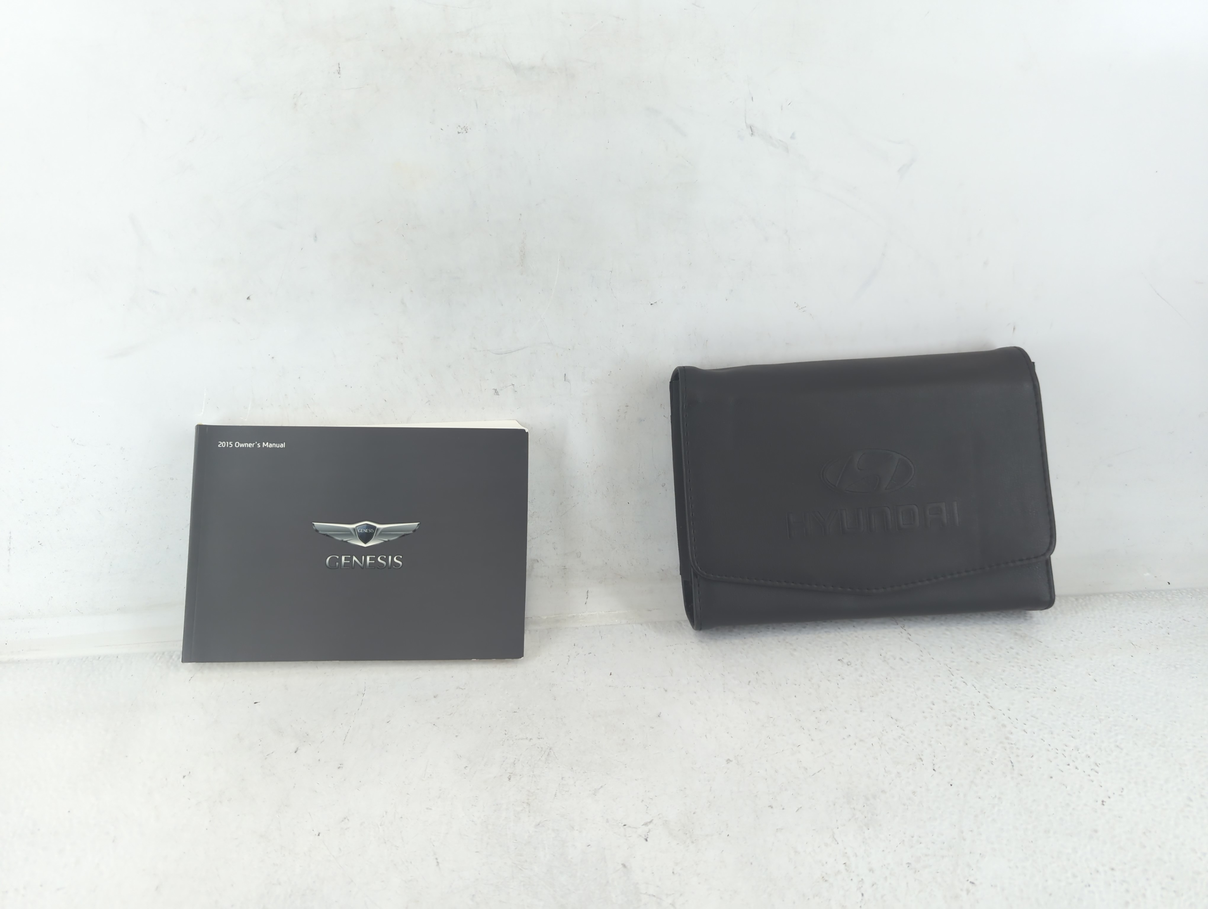 2015 Hyundai Genesis Owners Manual Book Guide 687051 - Oemusedautoparts1.com