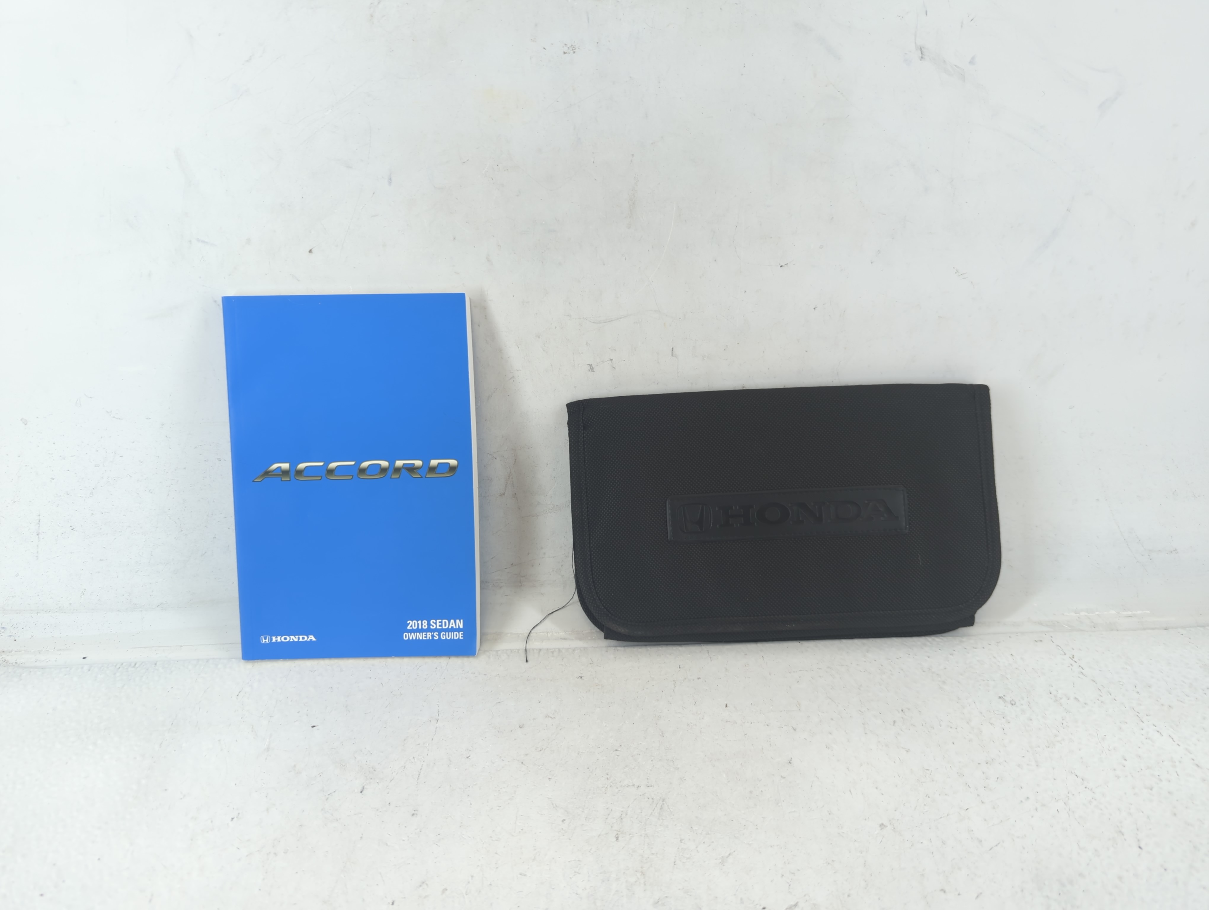 Picture of 2018 Honda Accord Owners Manual Book Guide 687157