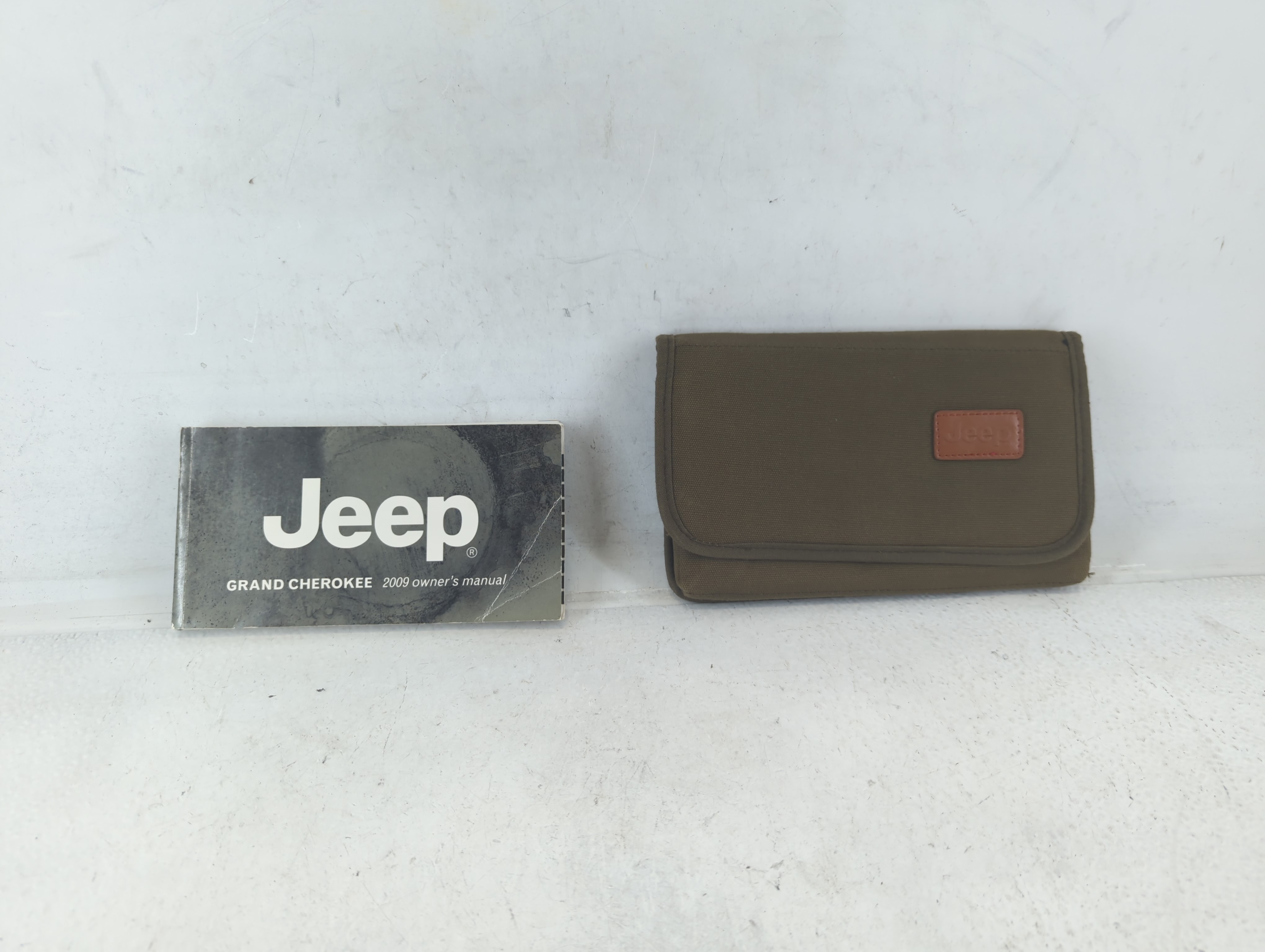 2009 Jeep Grand Cherokee Owners Manual Book Guide 687185 - Oemusedautoparts1.com