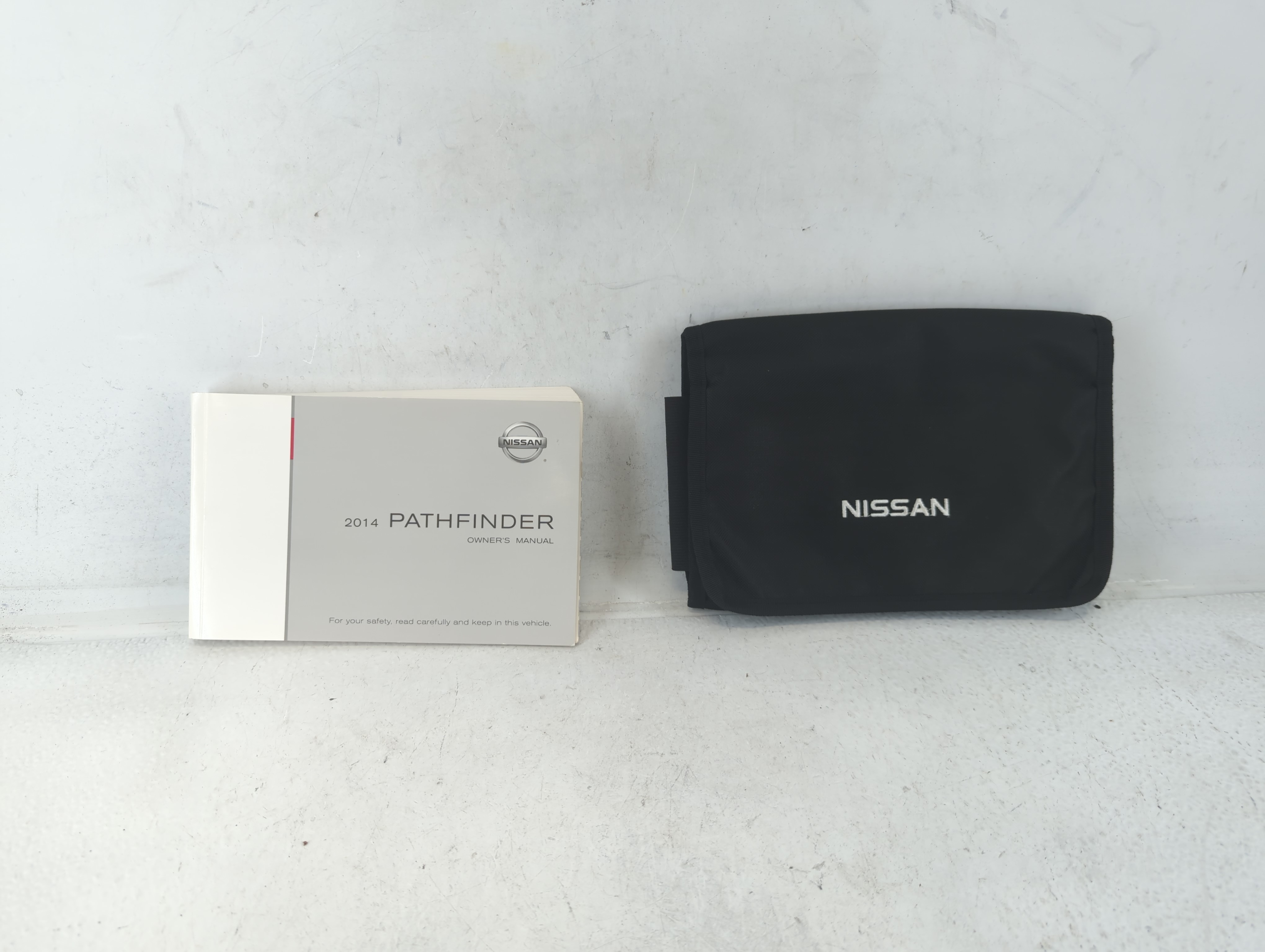 Picture of 2014 Nissan Pathfinder Owners Manual Book Guide 687213