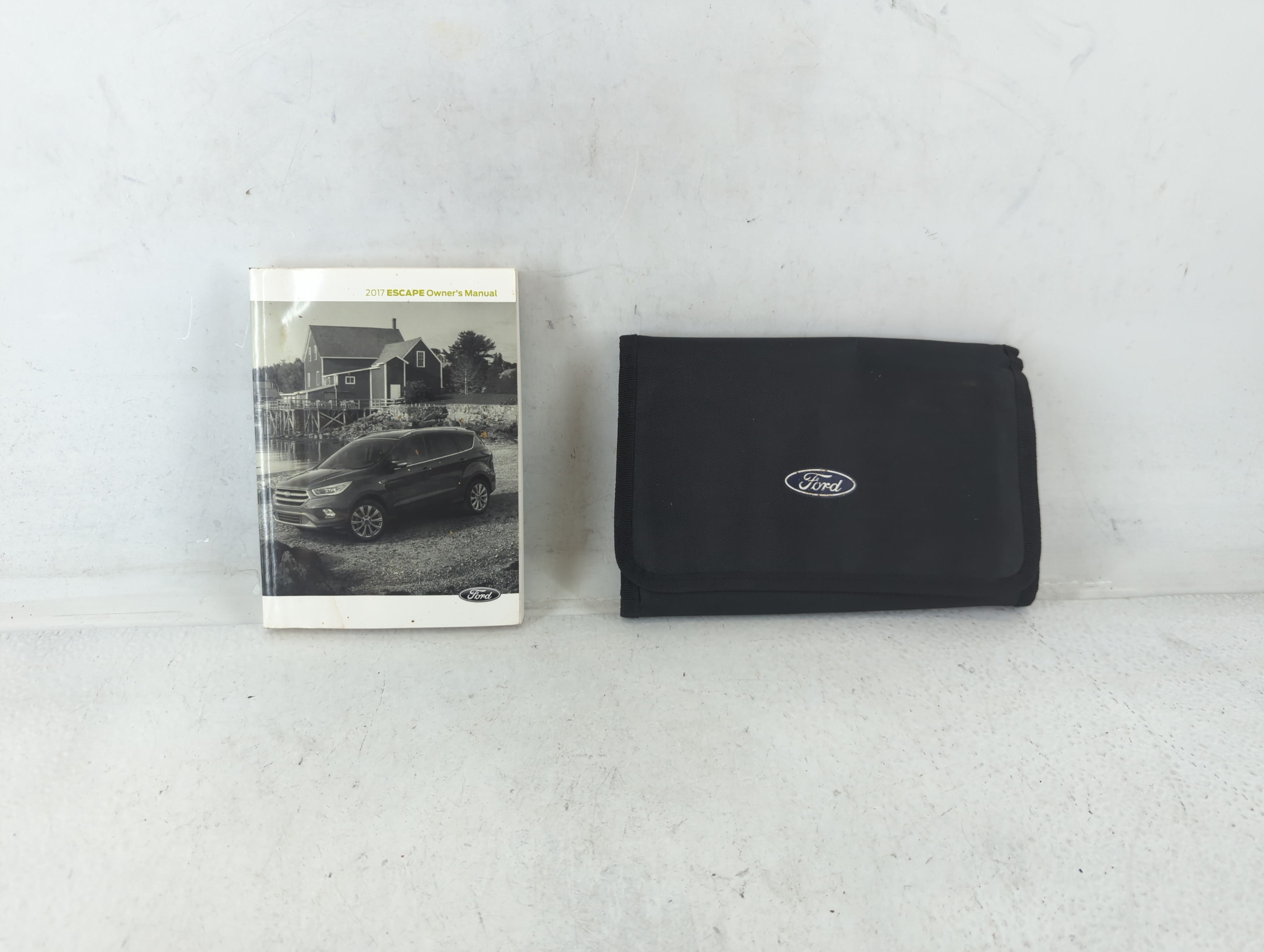 2017 Ford Escape Owners Manual Book Guide 687573 - Oemusedautoparts1.com