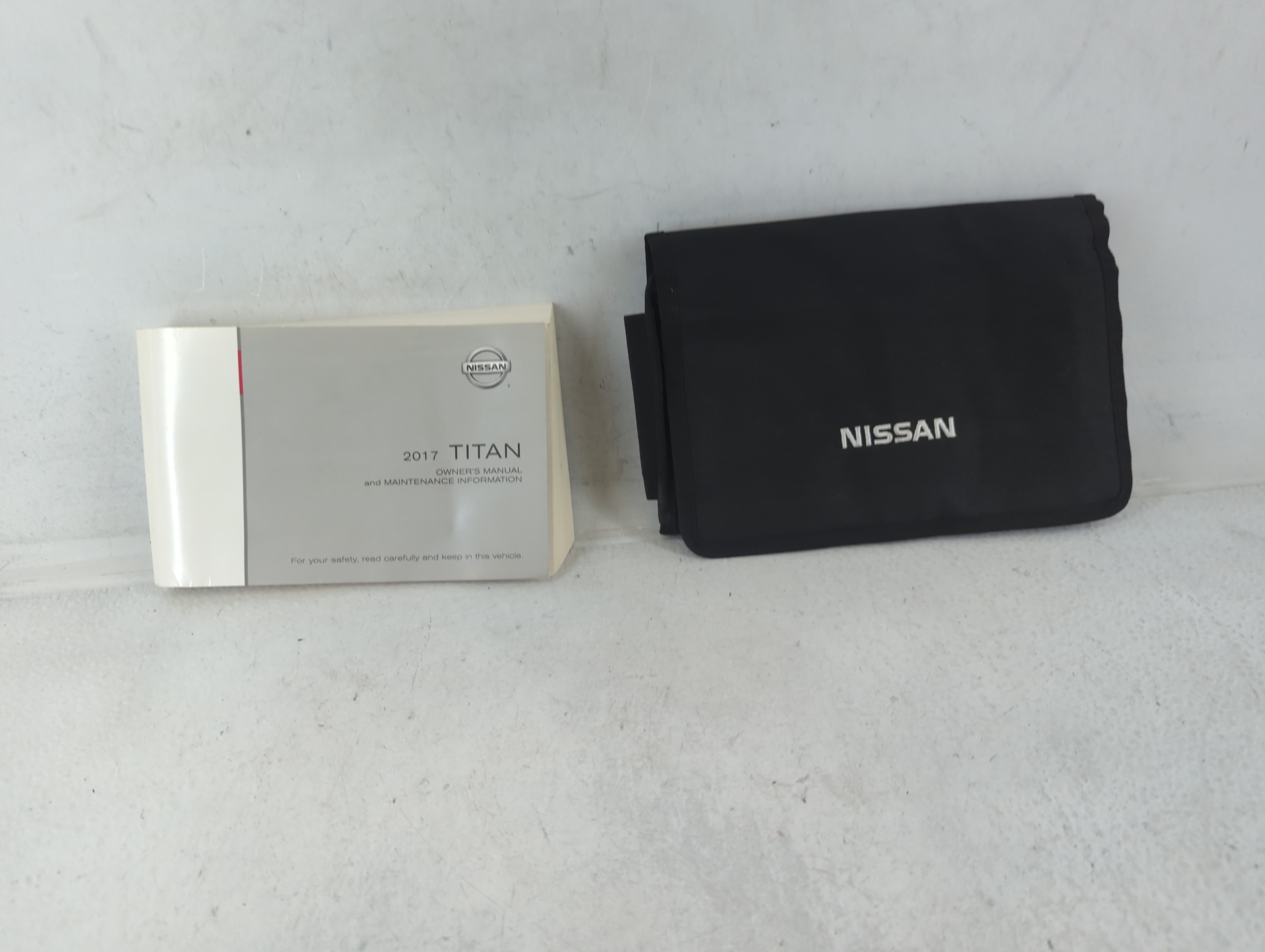 Picture of 2017 Nissan Titan Owners Manual Book Guide 687600