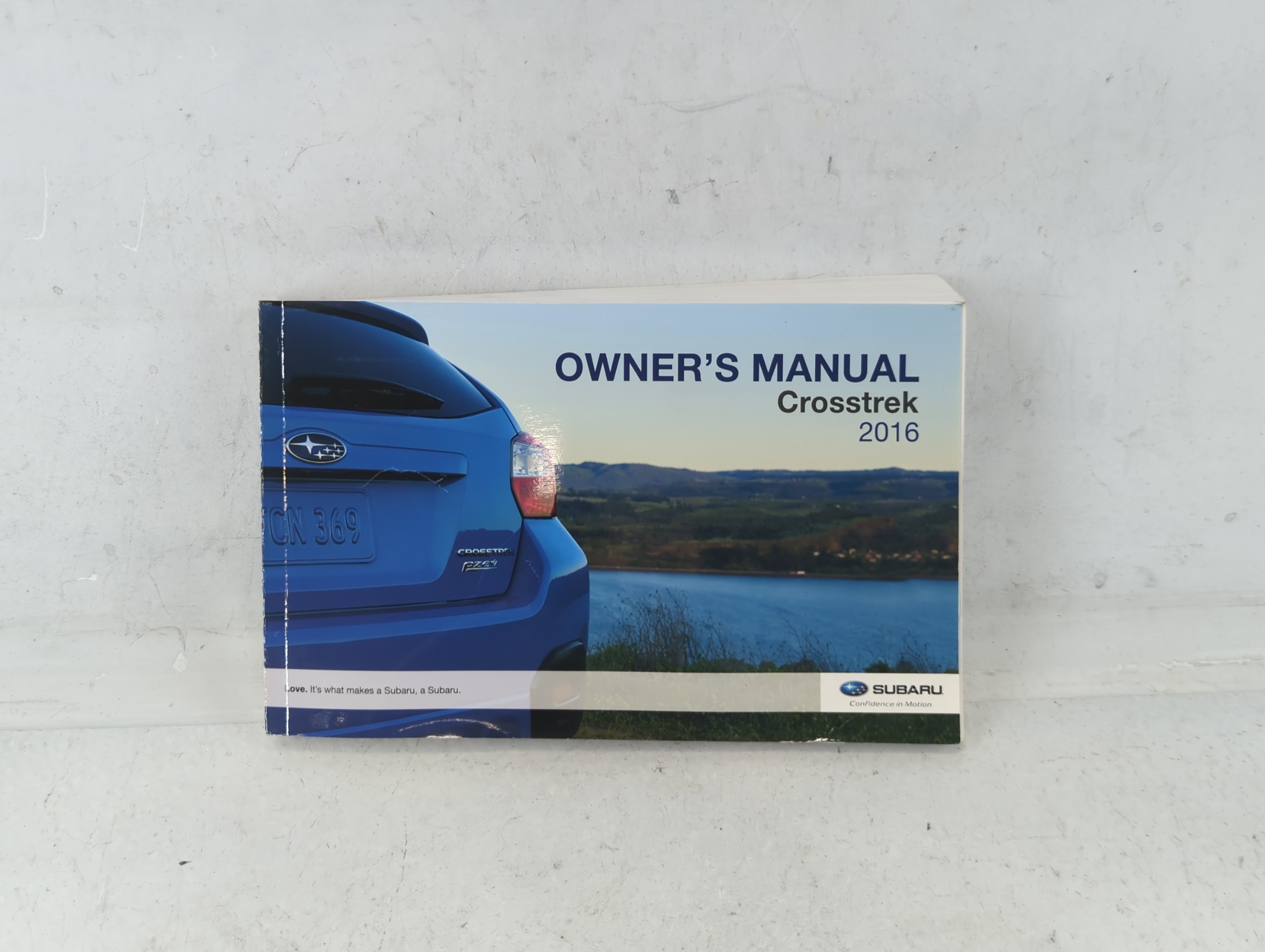 Picture of 2016 Subaru Crosstrek Owners Manual Book Guide 687787