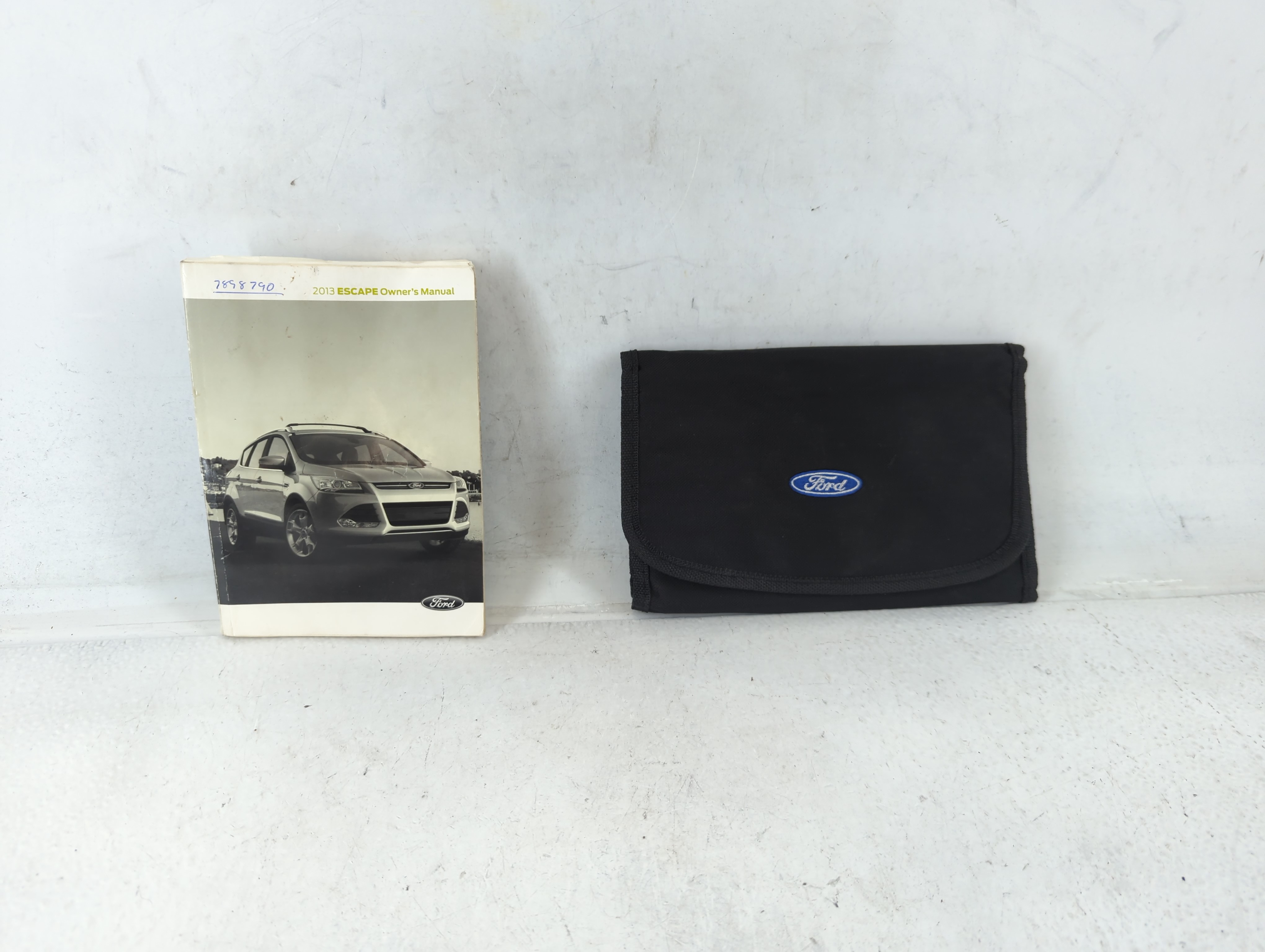 Picture of 2013 Ford Escape Owners Manual Book Guide 687816