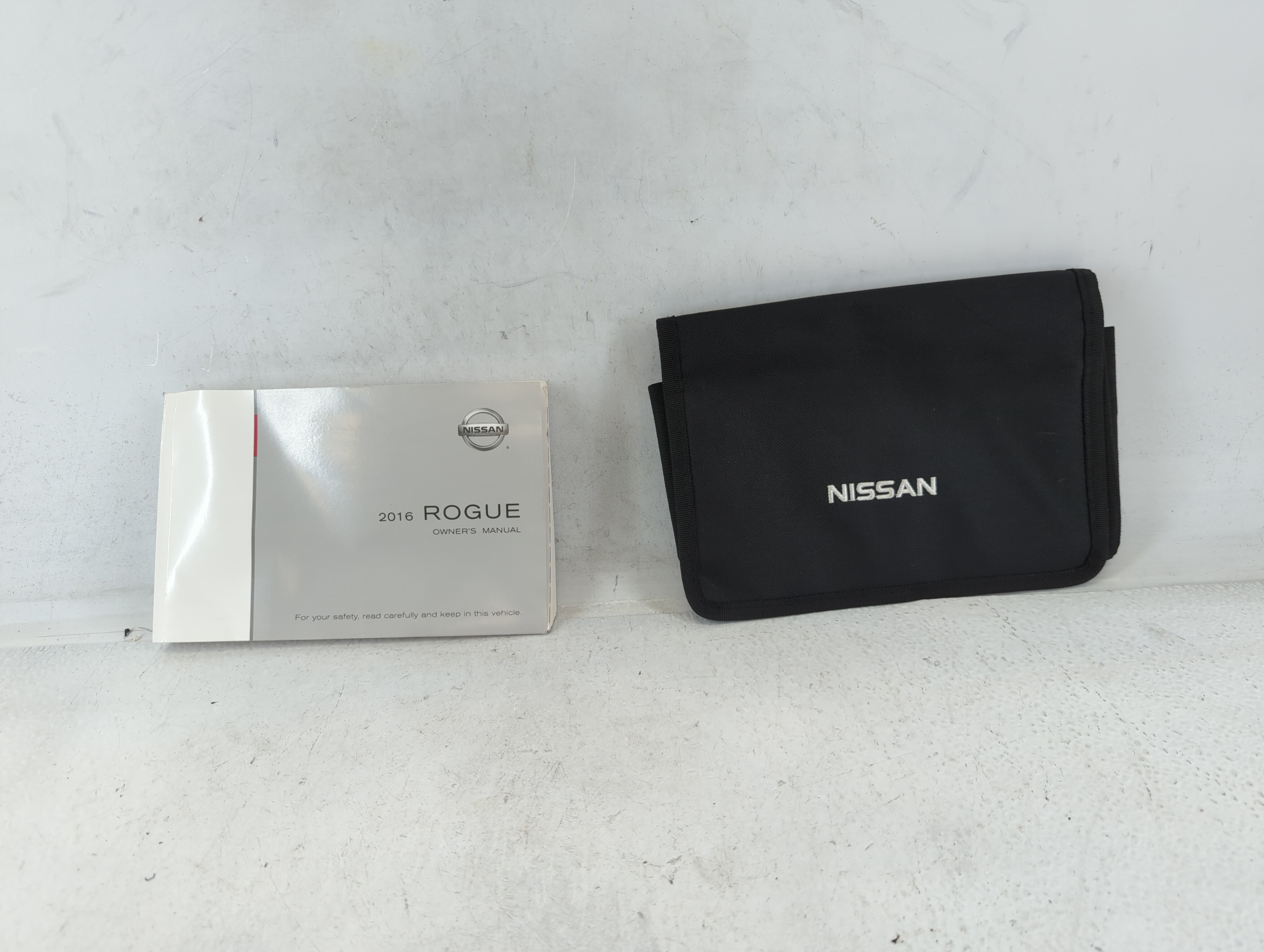 Picture of 2016 Nissan Rogue Owners Manual Book Guide 687867