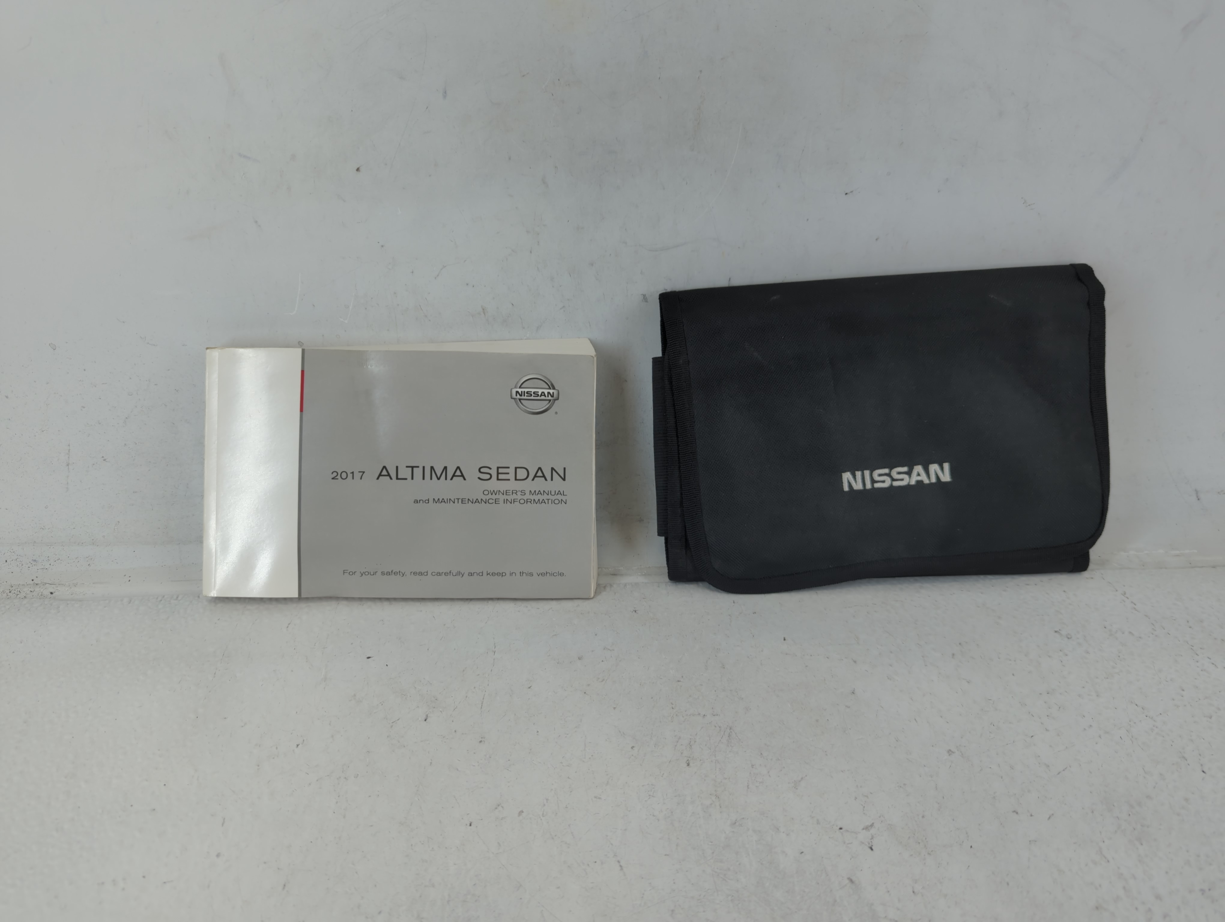 2017 Nissan Altima Owners Manual Book Guide 687927 - Oemusedautoparts1.com