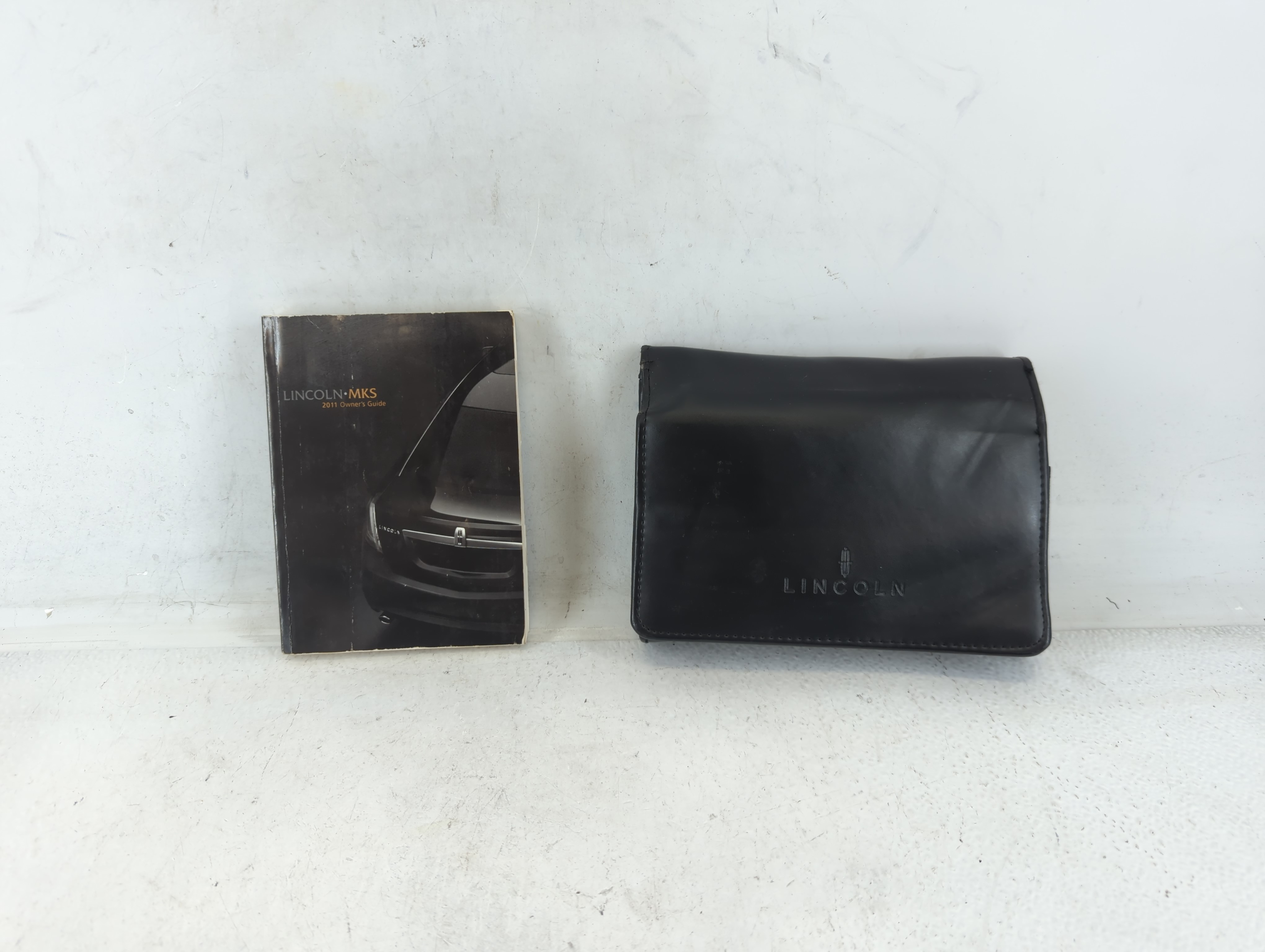 2011 Lincoln Mks Owners Manual Book Guide 688025 - Oemusedautoparts1.com