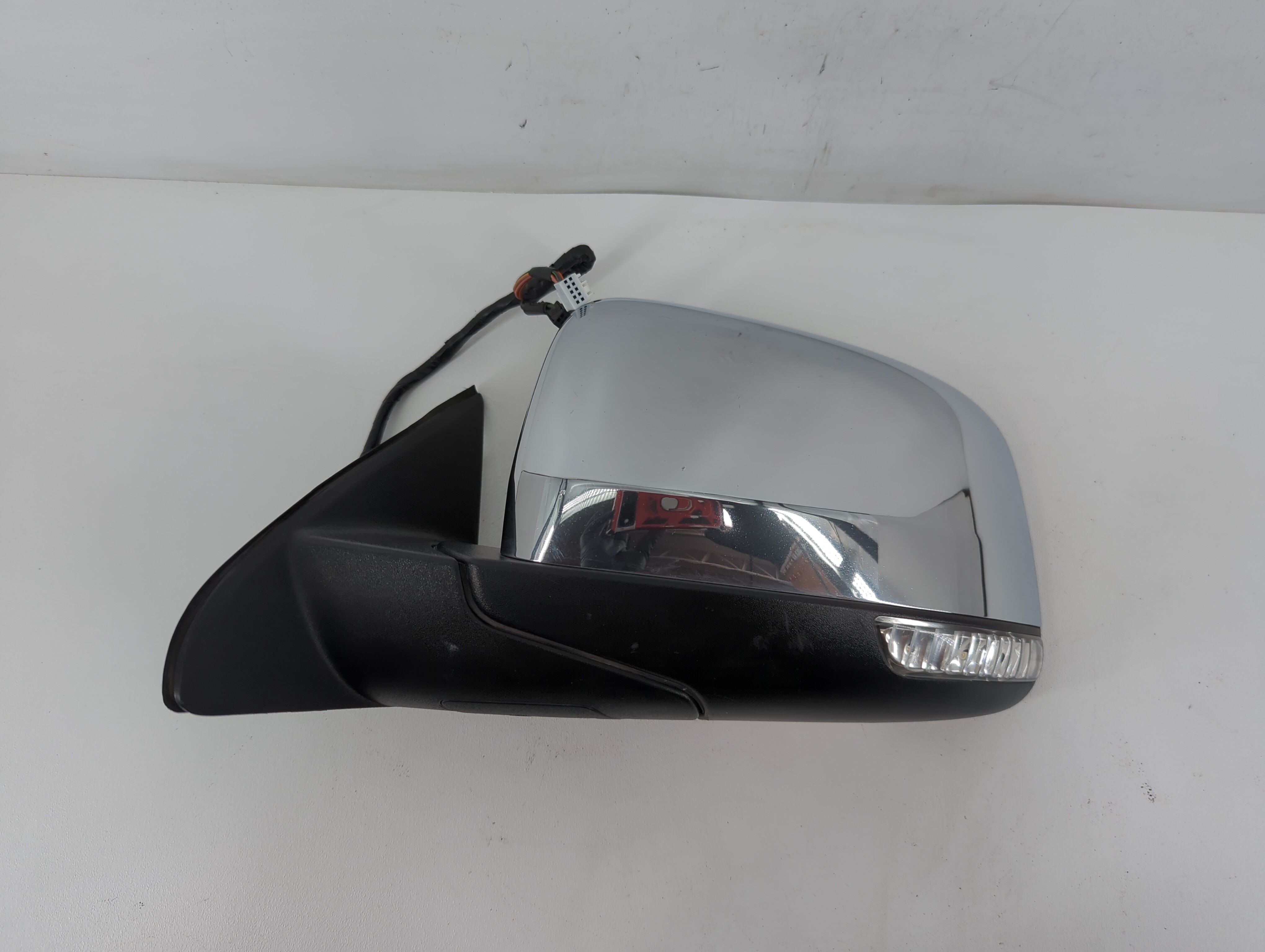 2016-2018 Jeep Grand Cherokee Driver Left Side View Power Door Mirror 688170 - Oemusedautoparts1.com