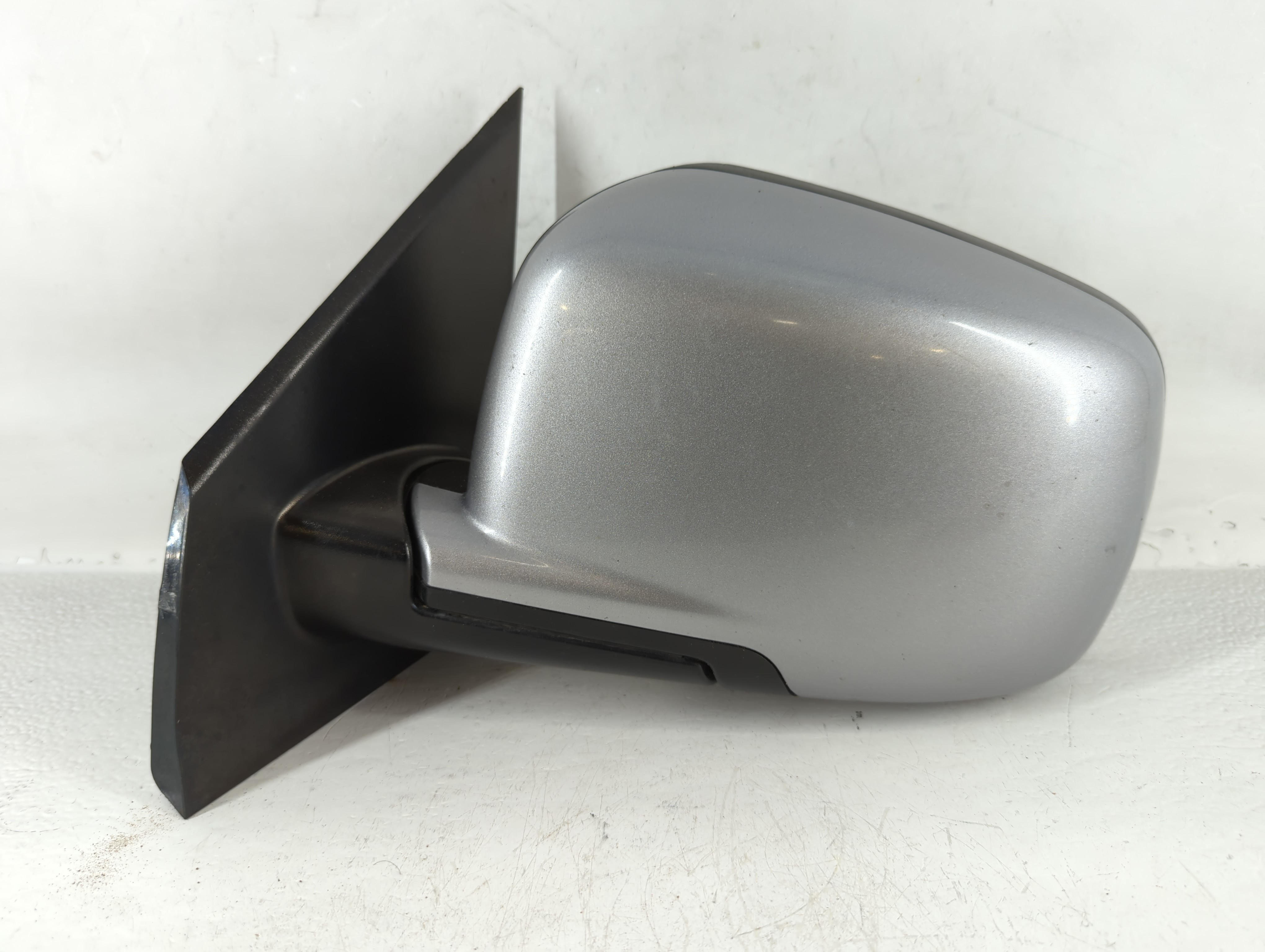 2017 Dodge Journey Driver Left Side View Power Door Mirror Silver 688499 - Oemusedautoparts1.com