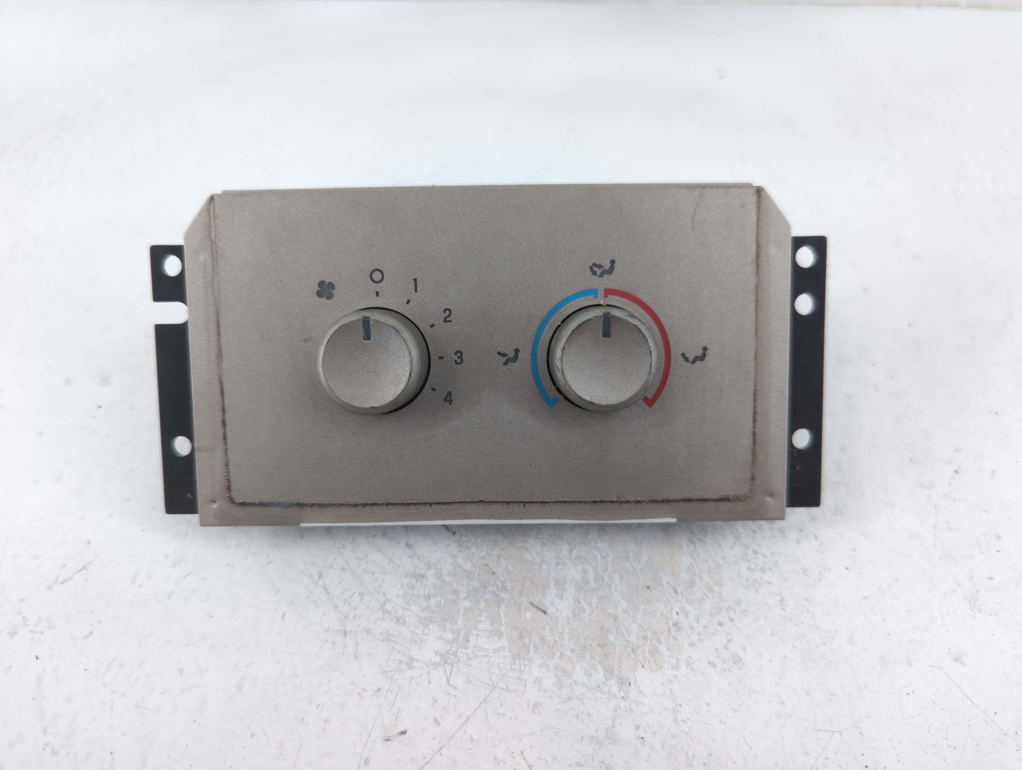 2008 Lincoln Navigator Ac Heater Rear Climate Control 7l74-19980-ac 688873 - Oemusedautoparts1.com