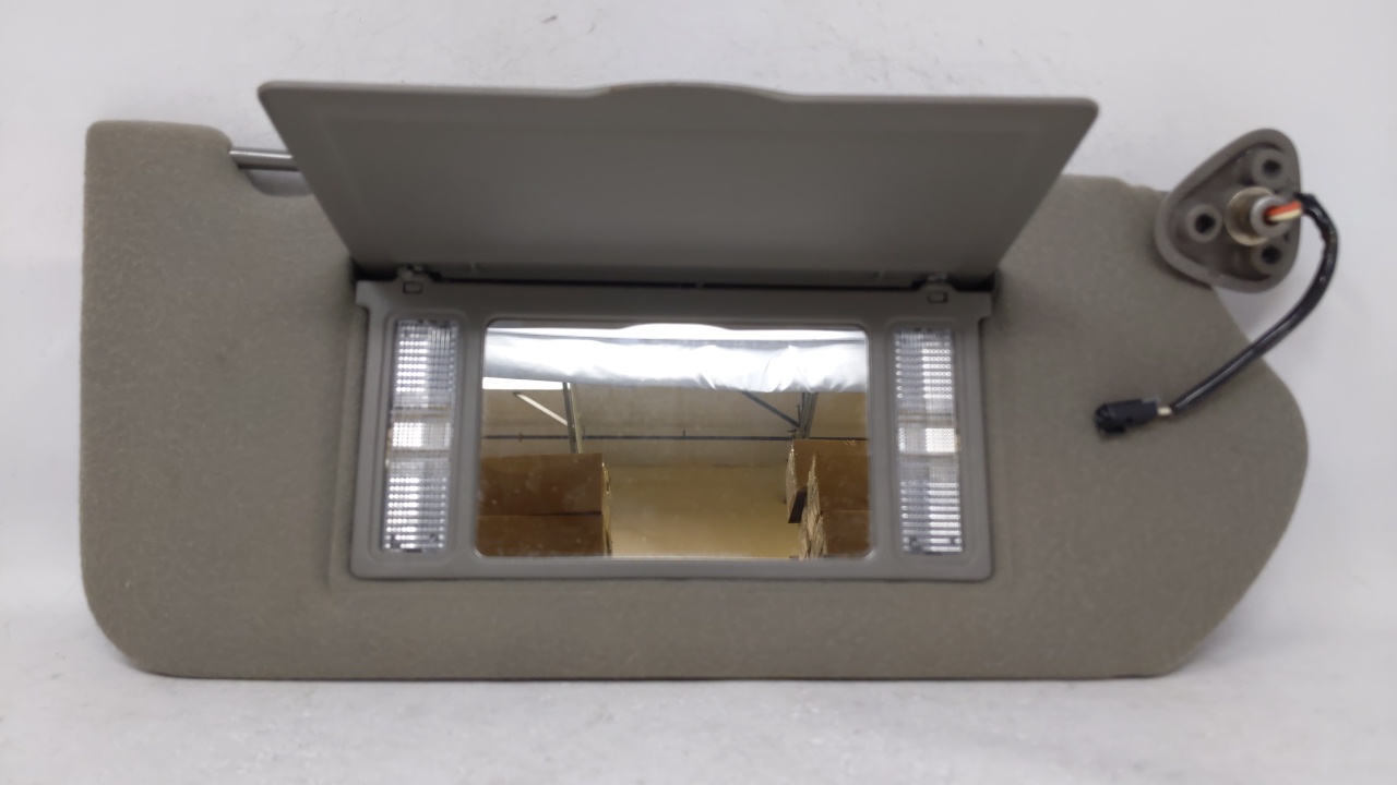 Picture of 2000-2005 Chevrolet Impala Passenger Right Sun Visor Sunvisor Gray 68914