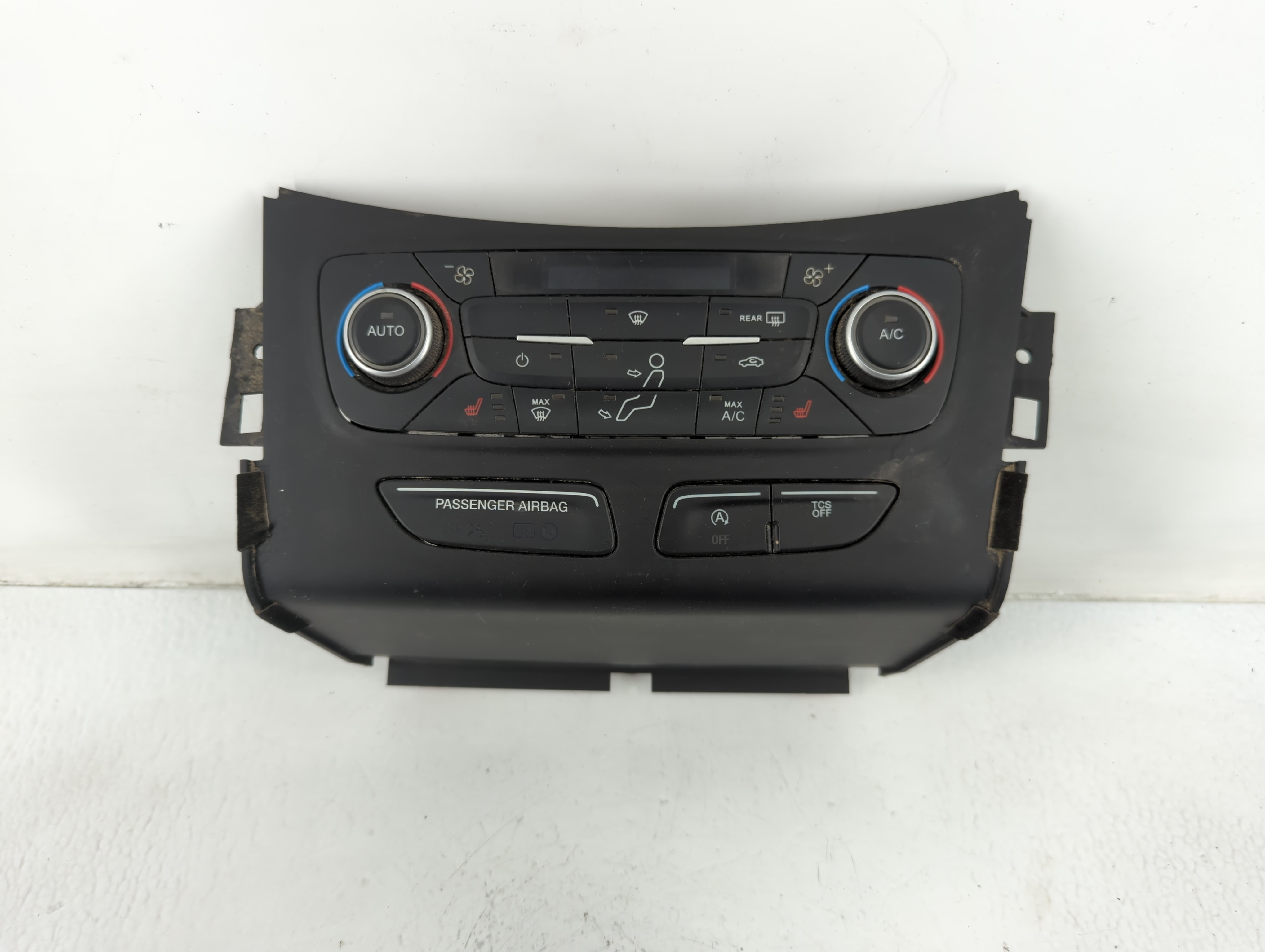 2018-2019 Ford Escape Ac Heater Climate Control Gj54 18522 Ae3ja6 689330 - Oemusedautoparts1.com