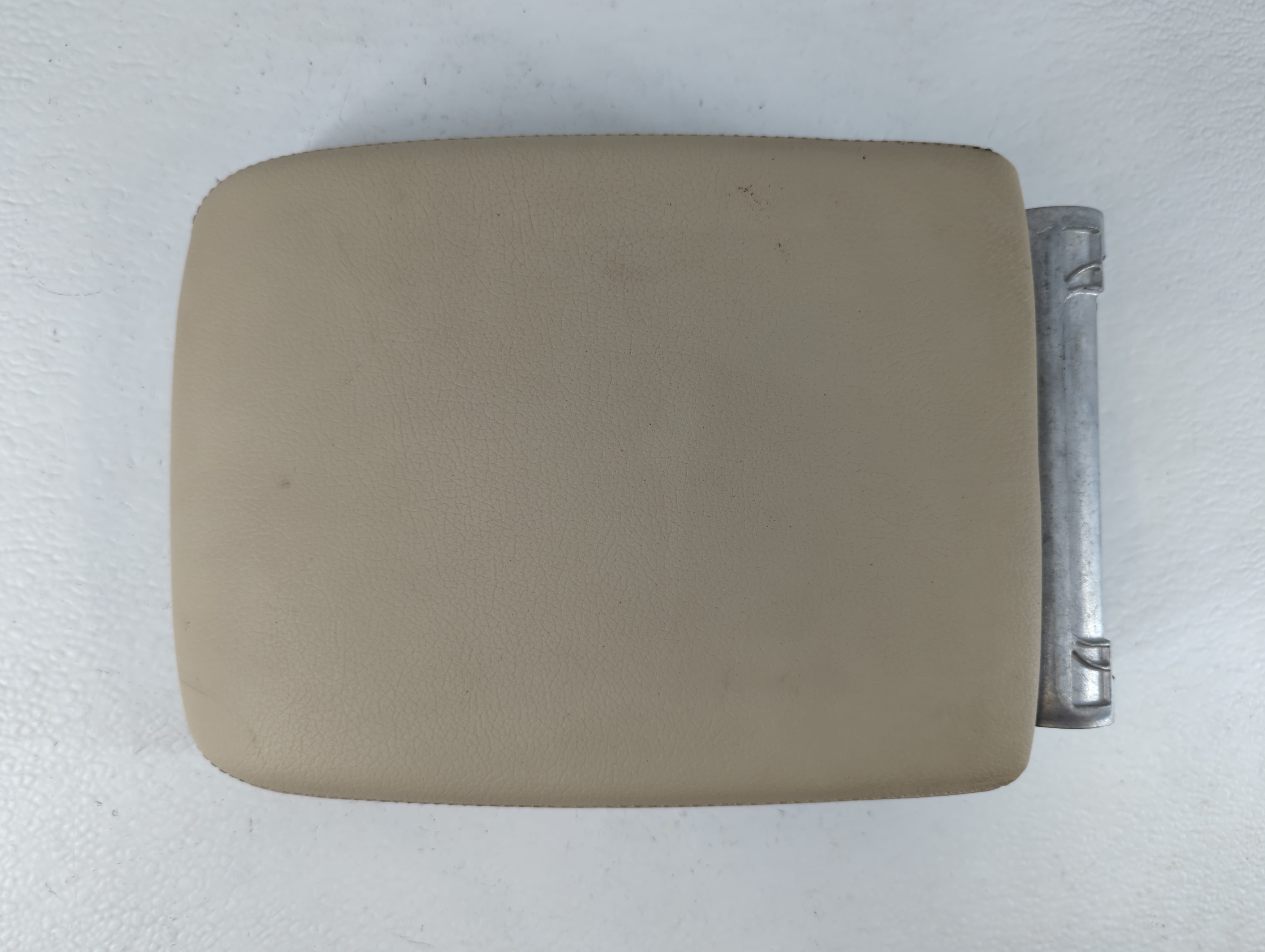 Picture of 2018-2021 Audi Q5 Center Console Armrest Cover Lid Light Tan 689362