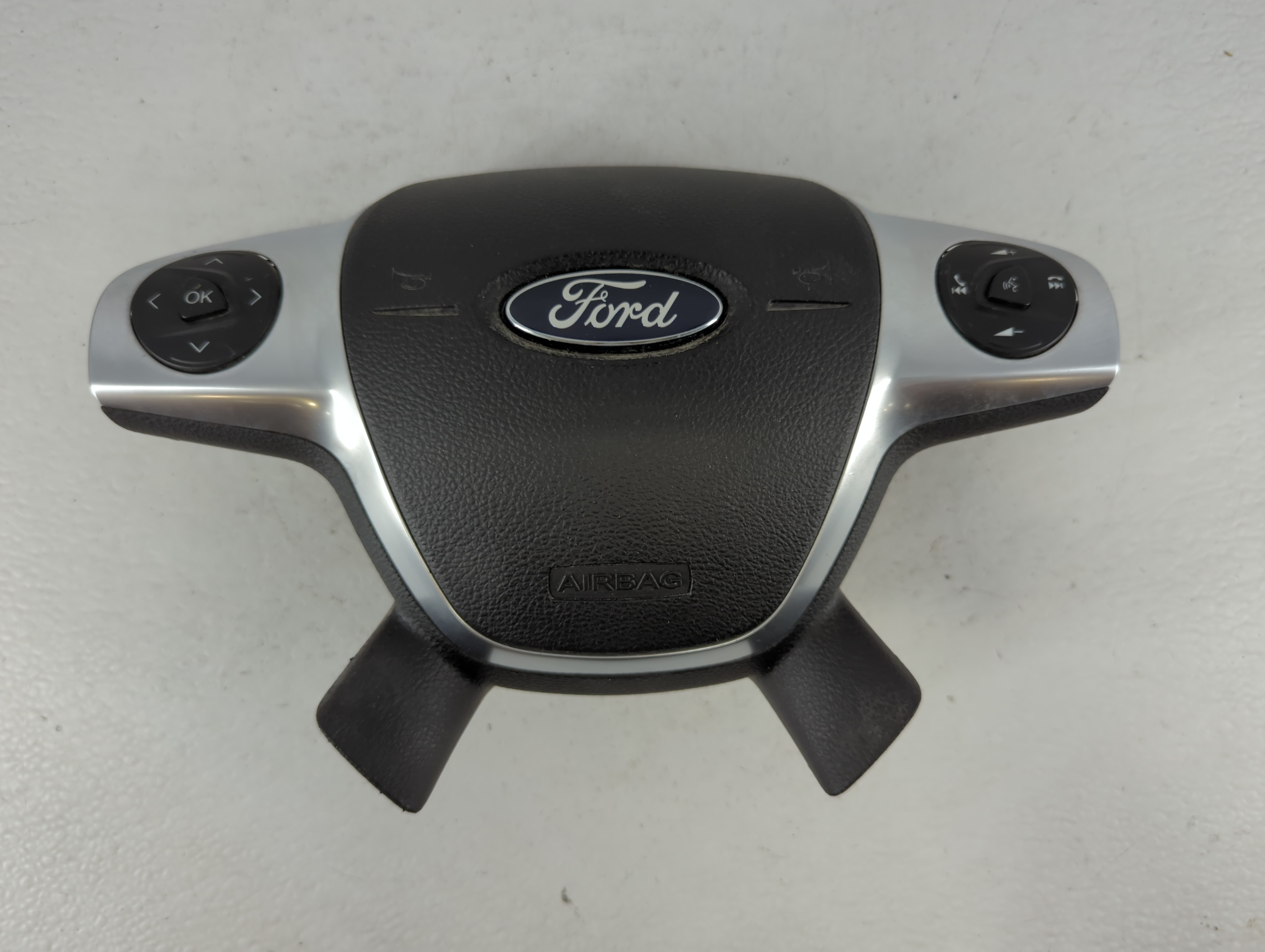 Picture of 2014-2014 Ford Focus Air Bag Driver Left Steering Wheel Mounted 689461