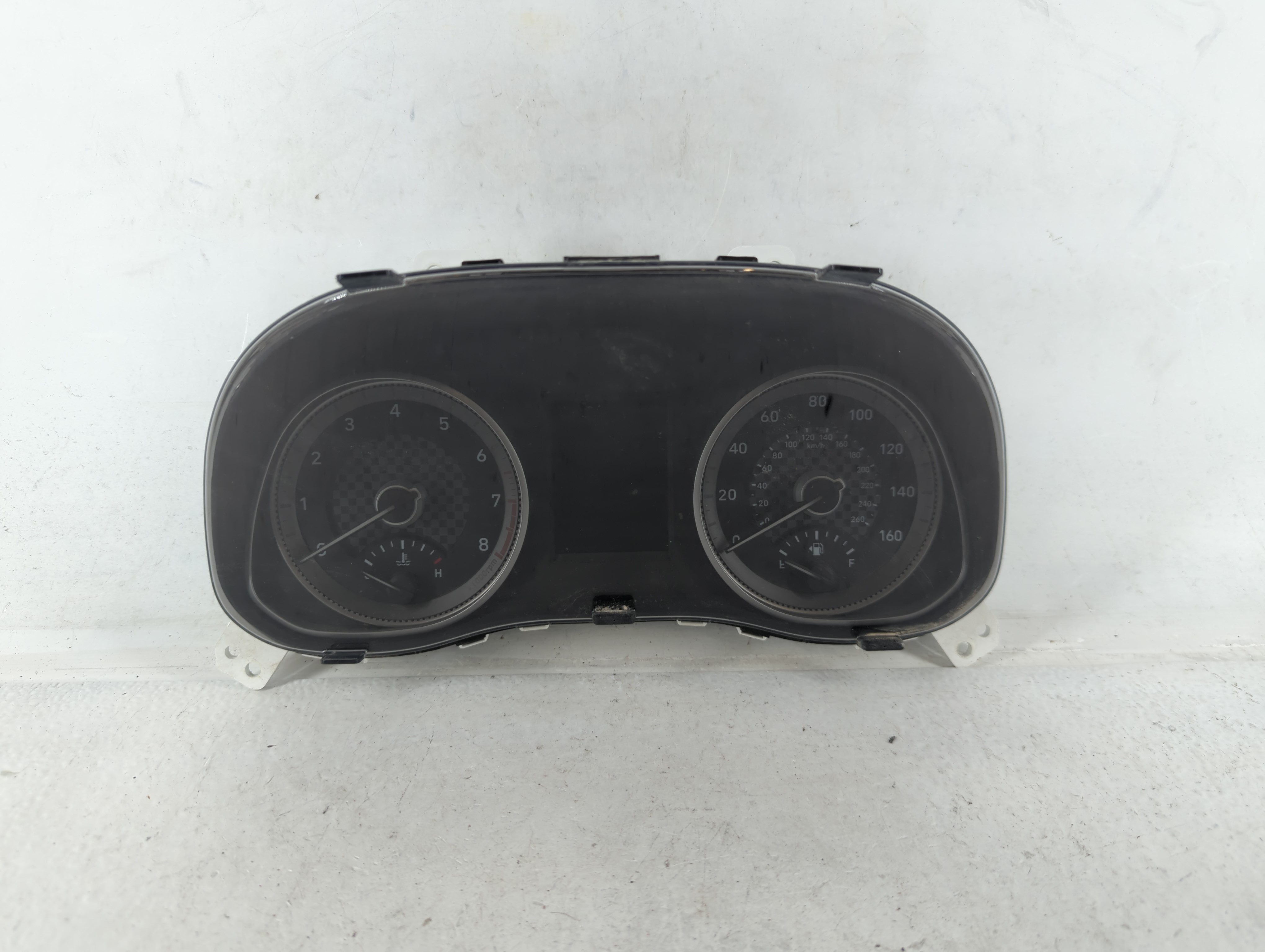 Picture of 2019-2020 Hyundai Elantra Speedometer Instrument Cluster Gauges 689674