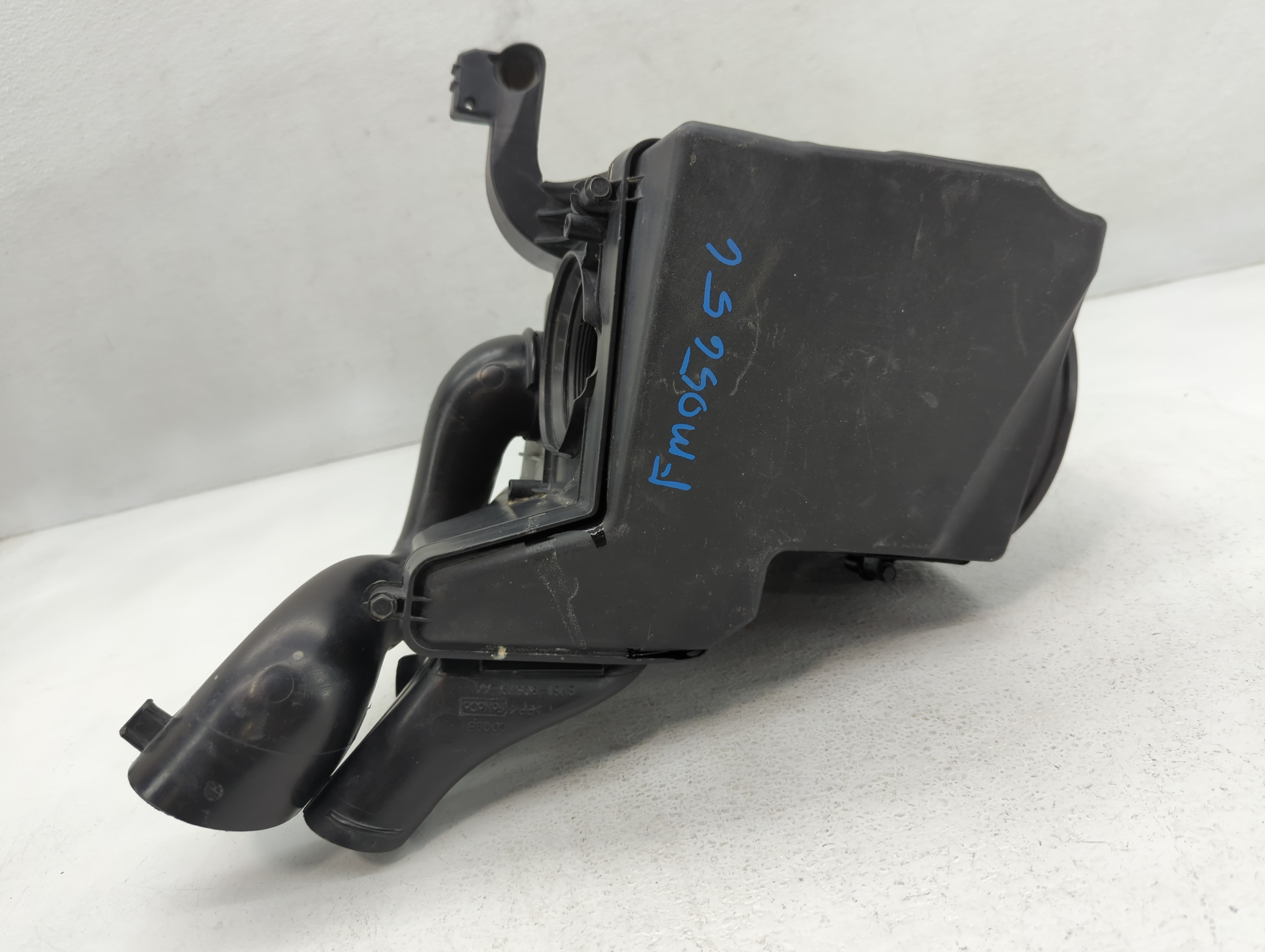Picture of 2012-2018 Ford Focus Air Cleaner Intake-duct Hose Tube 690182